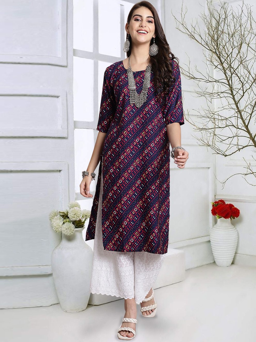 

7Threads Geometric Printed Round Neck Straight Kurta, Purple