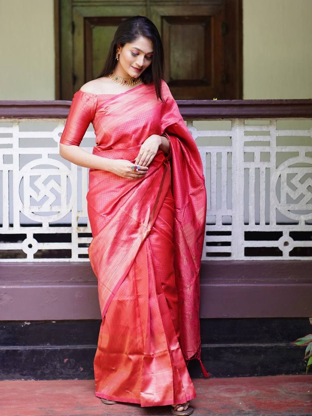 

Marziyaa Woven Design Zari Banarasi Saree, Pink