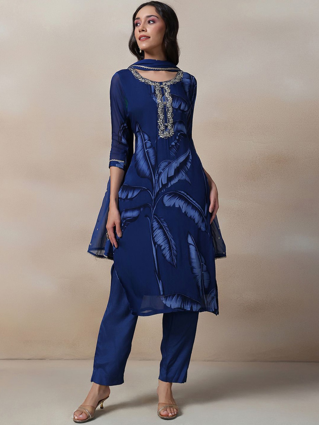 

Rang by Indya Women Floral Printed Regular Thread Work Kurta with Trousers & With Dupatta, Blue