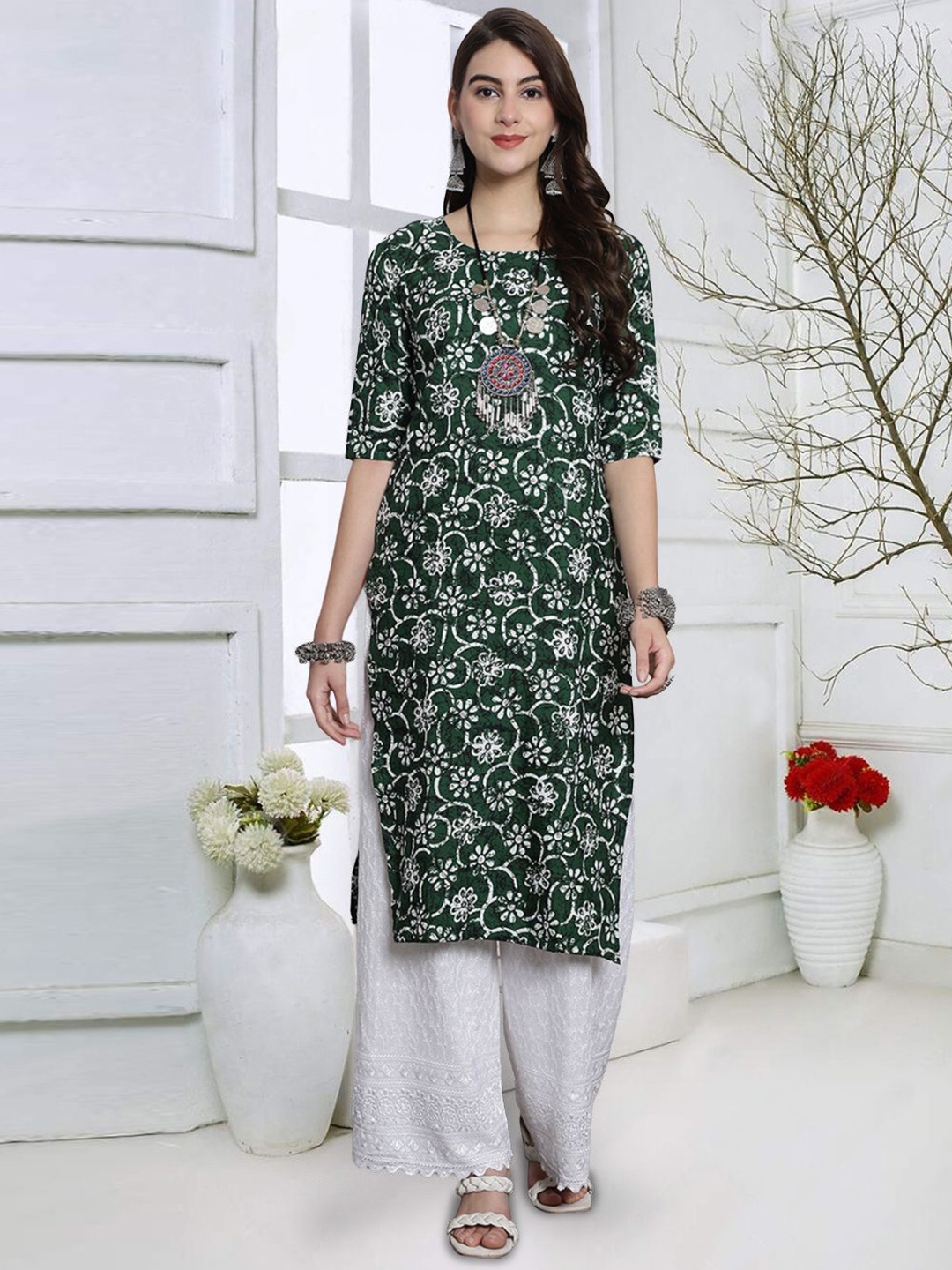 

7Threads Floral Printed Crepe Straight Kurta, Green