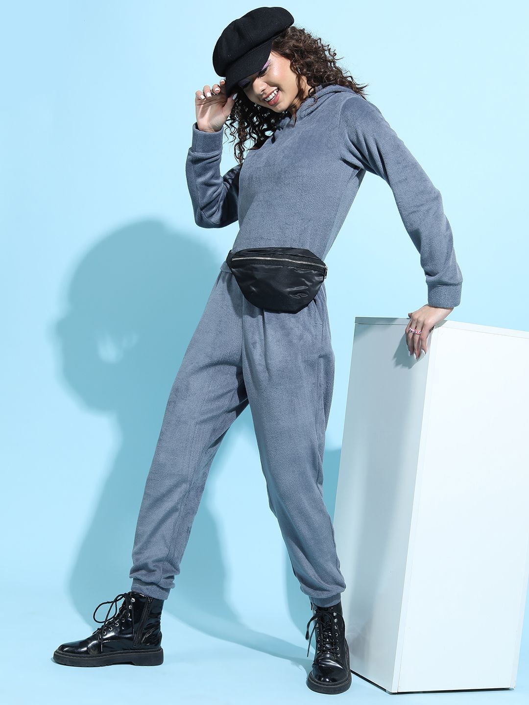 

Tokyo Talkies Women Solid Hooded Sweatshirt, Grey