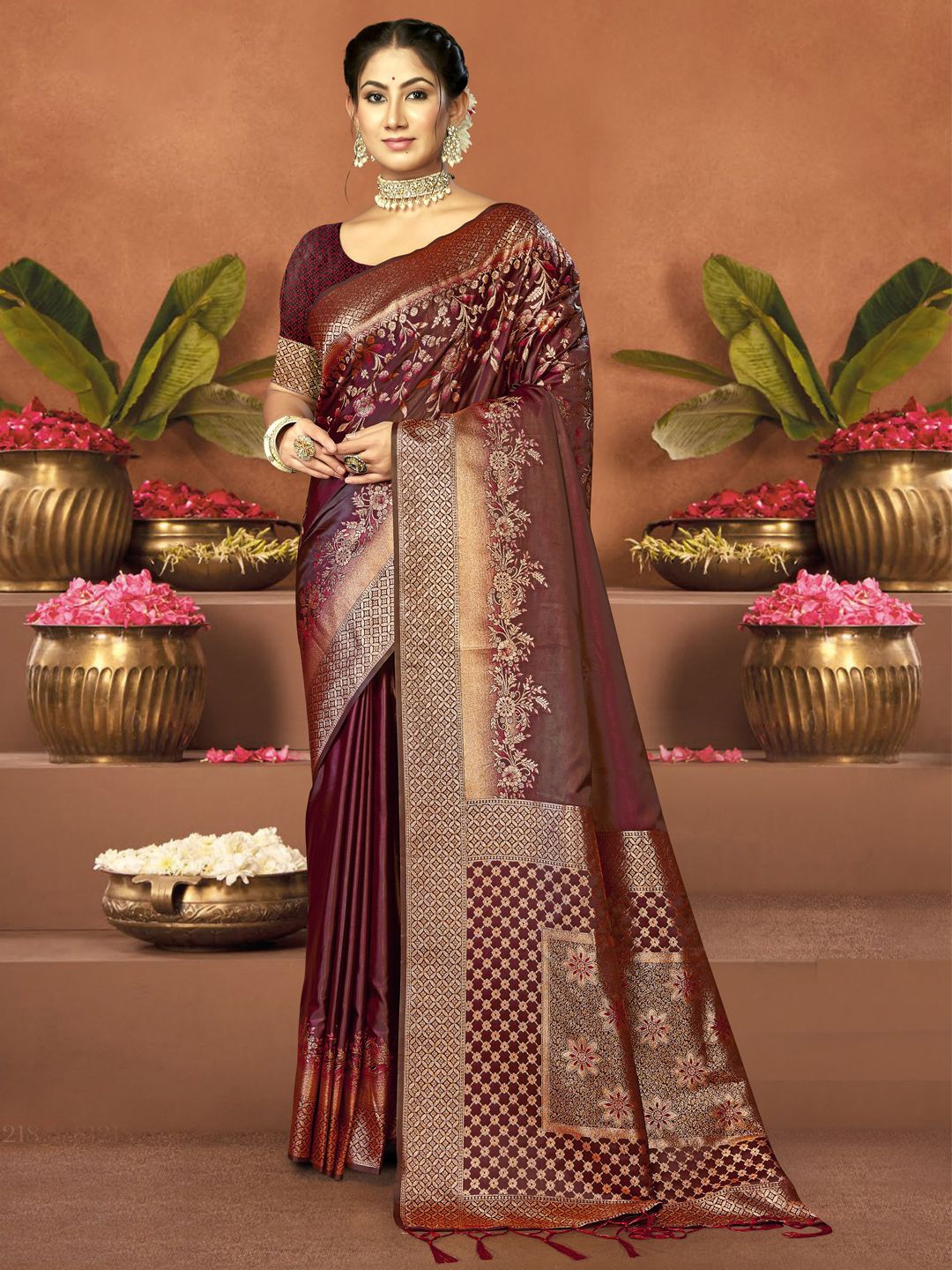 

Exclusiva Woven Design Satin Zari Saree, Maroon