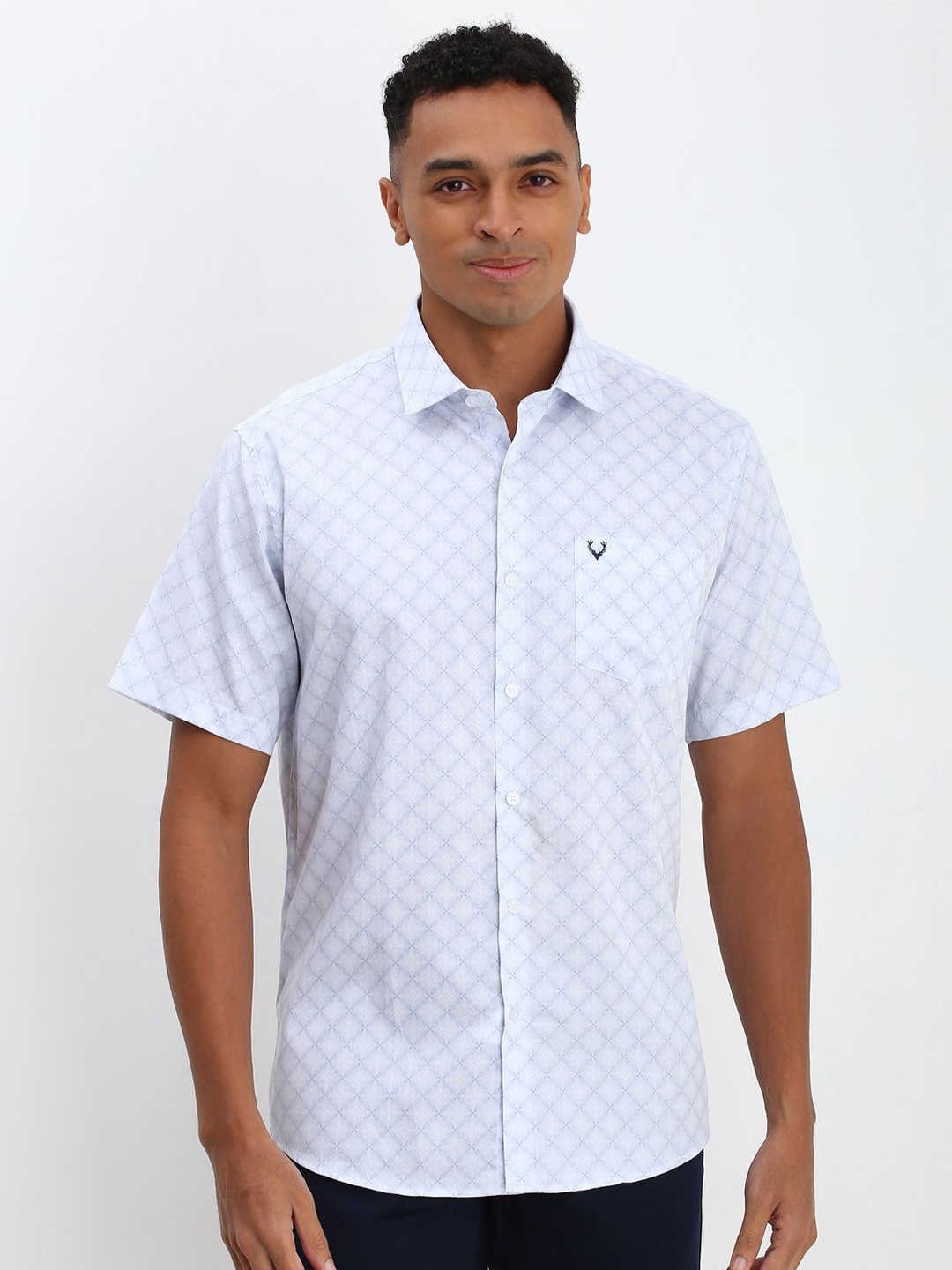 

Allen Solly Men Spread Collar Geometric Printed Cotton Slim Fit Casual Shirt, White