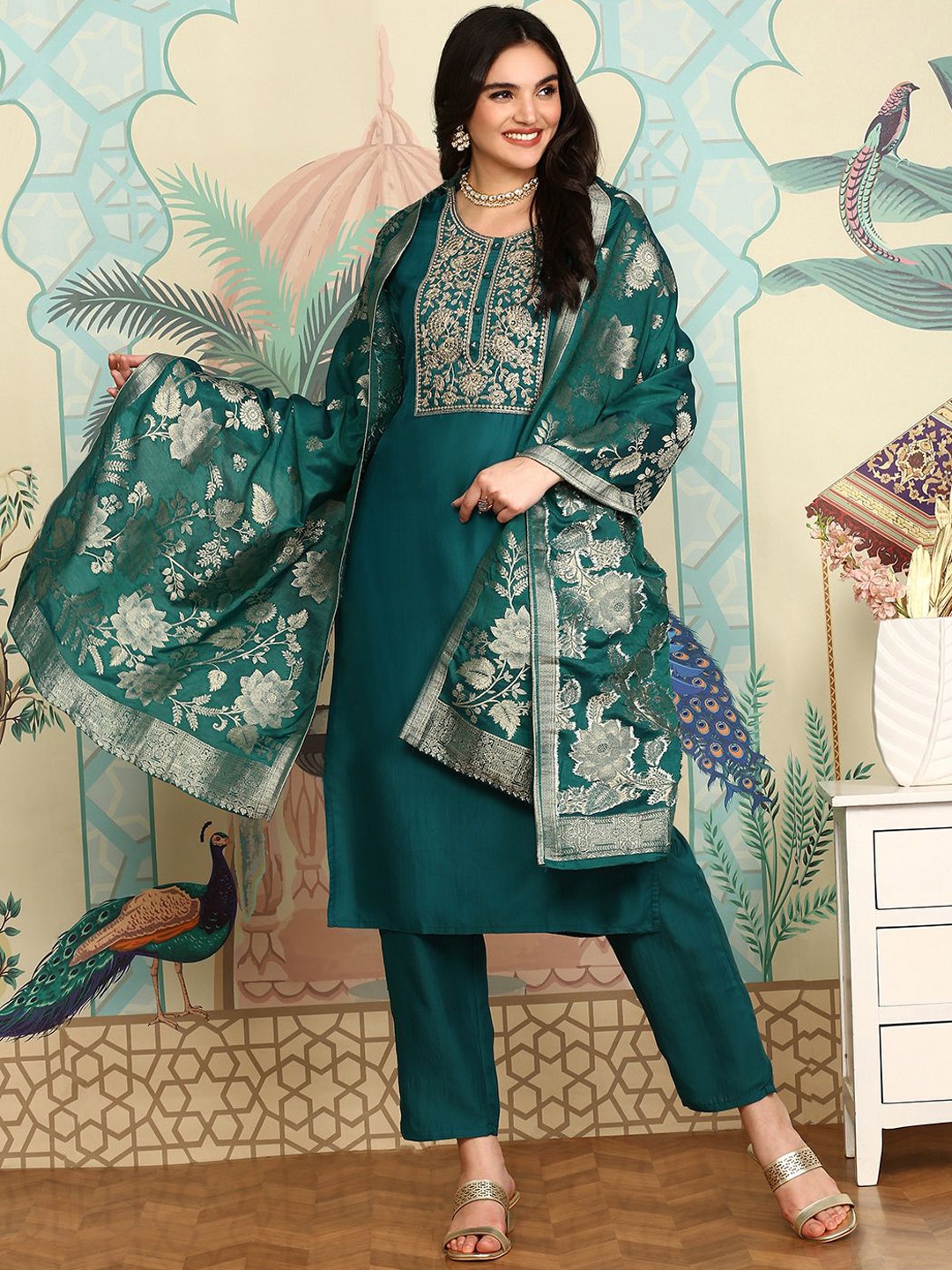 

Ishin Floral Yoke Design Round Neck Straight Kurta With Trousers & Dupatta, Teal