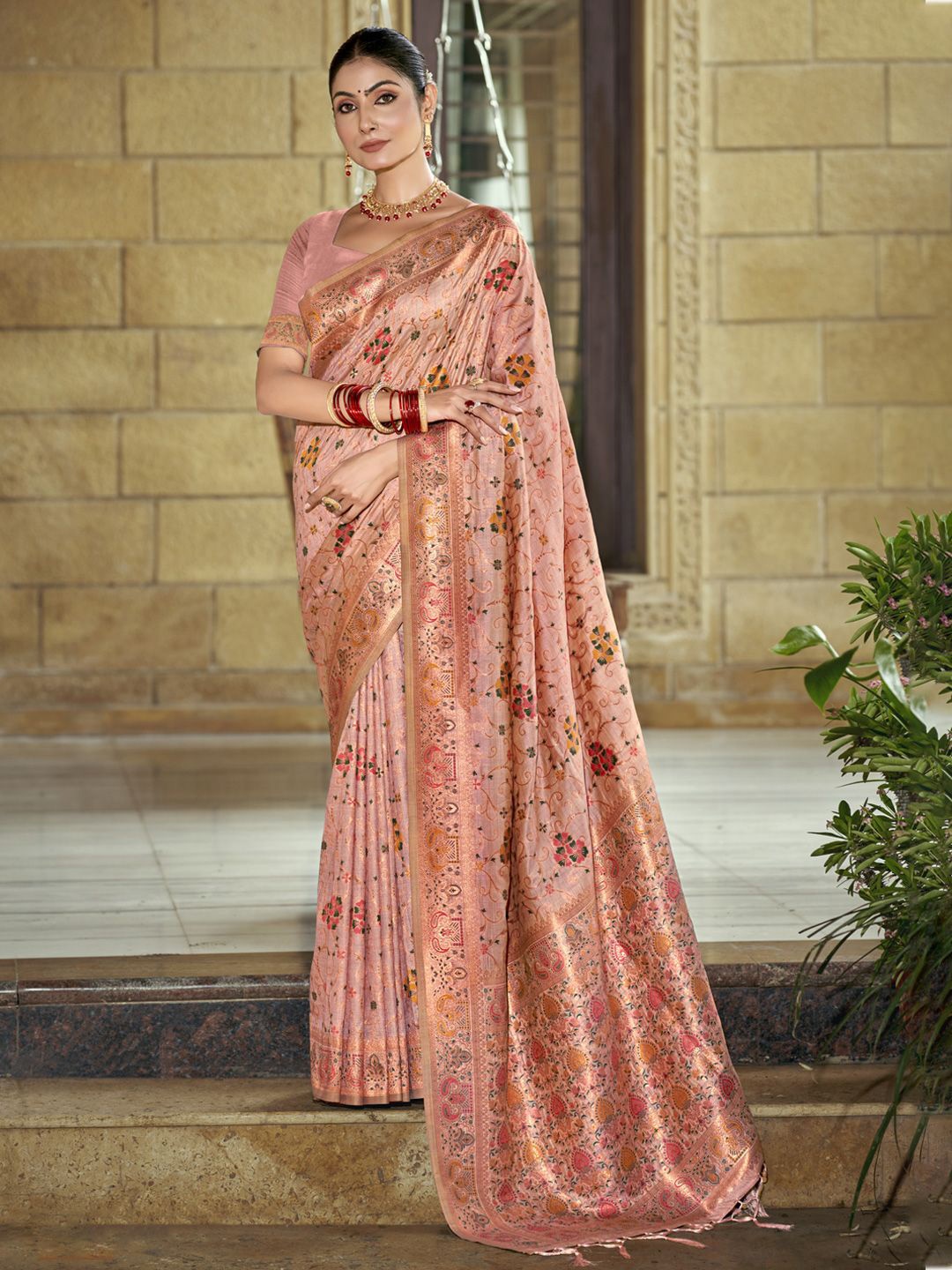 

Exclusiva Printed Floral Saree, Pink