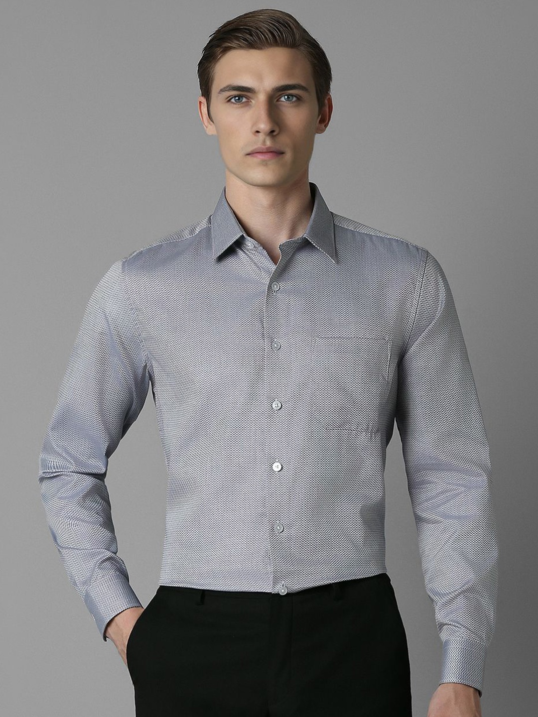 

Louis Philippe Men Spread Collar Geometric Printed Cotton Slim Fit Formal Shirt, Grey