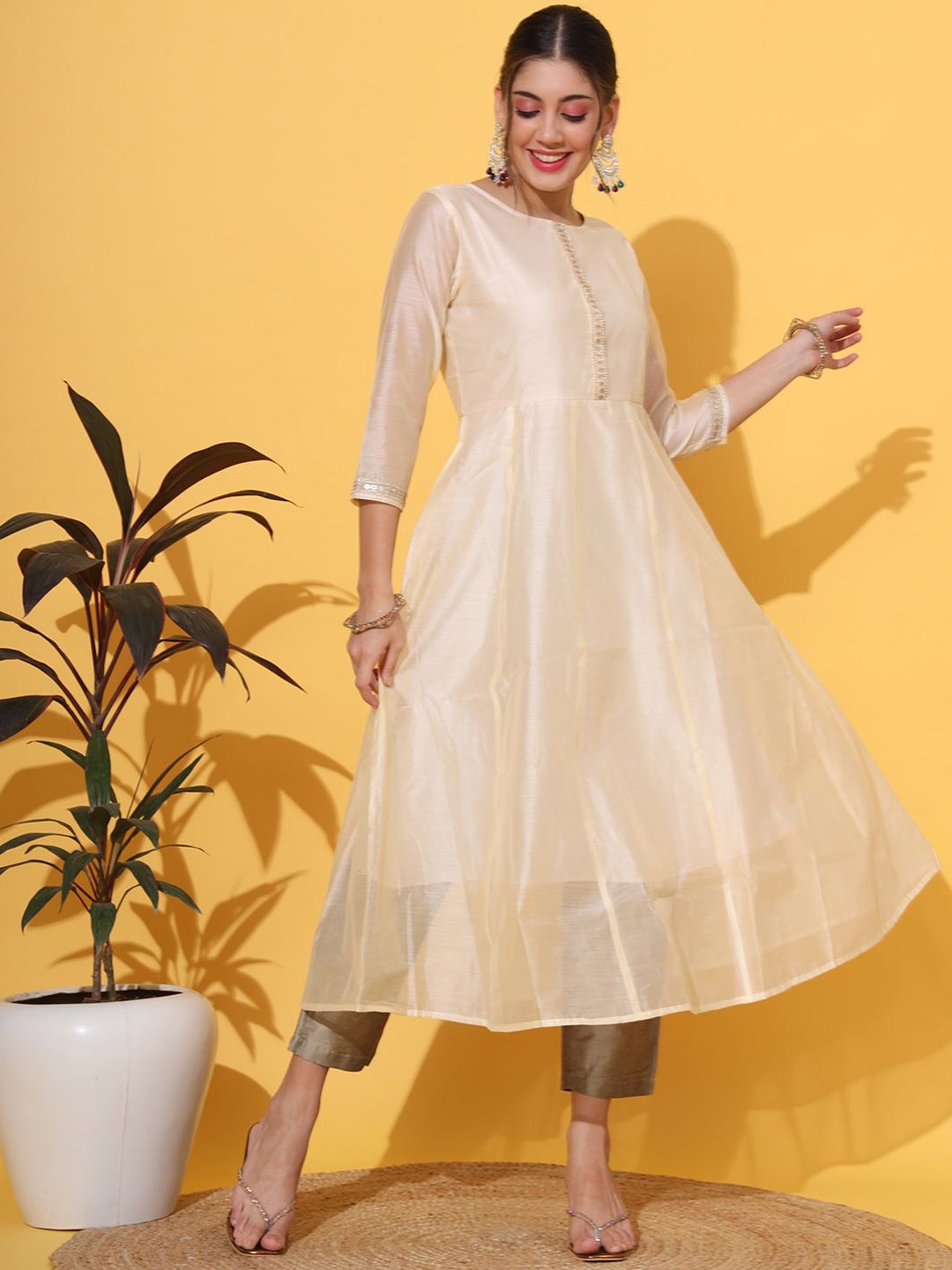

DECKEDUP Chanderi Cotton Anarkali Kurta With Trouser, Cream