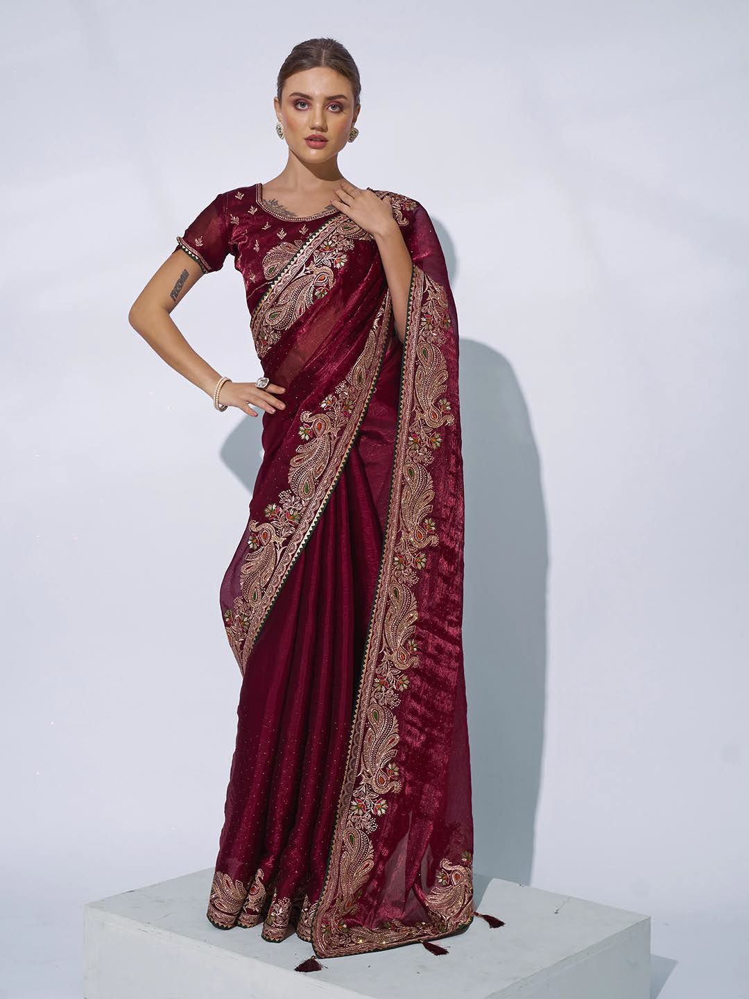 

Mitera Ethnic Motifs Embroidered Organza Saree, Maroon