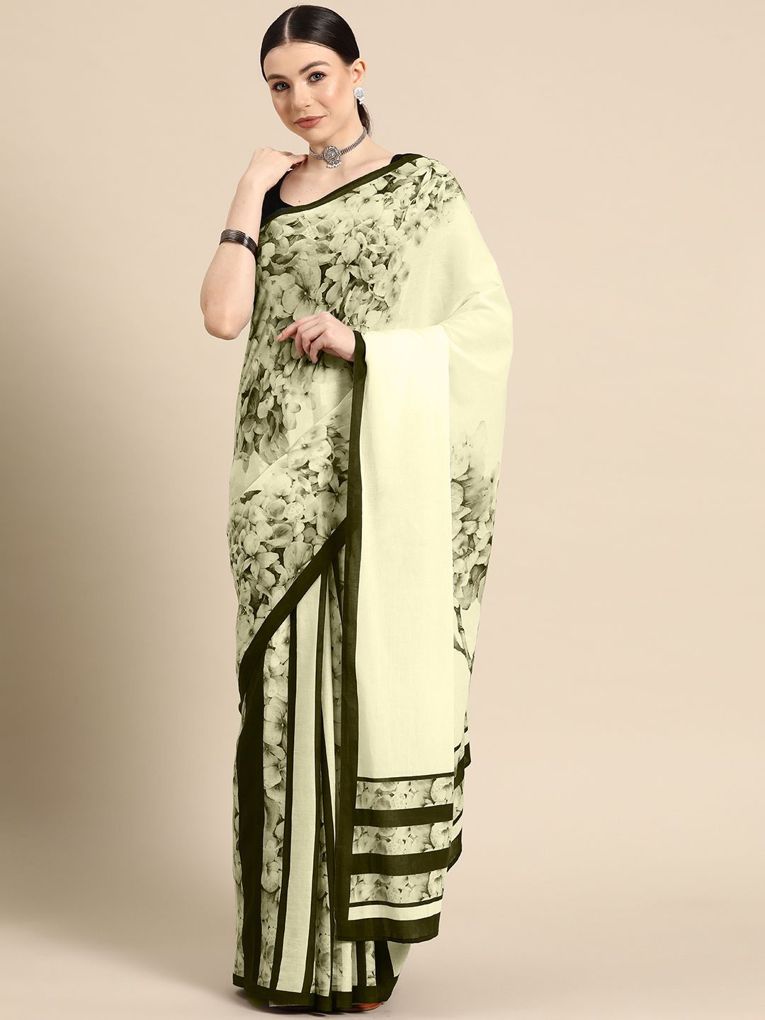

BUTA BUTI Women Floral Printed Pure Cotton Saree, Lime green