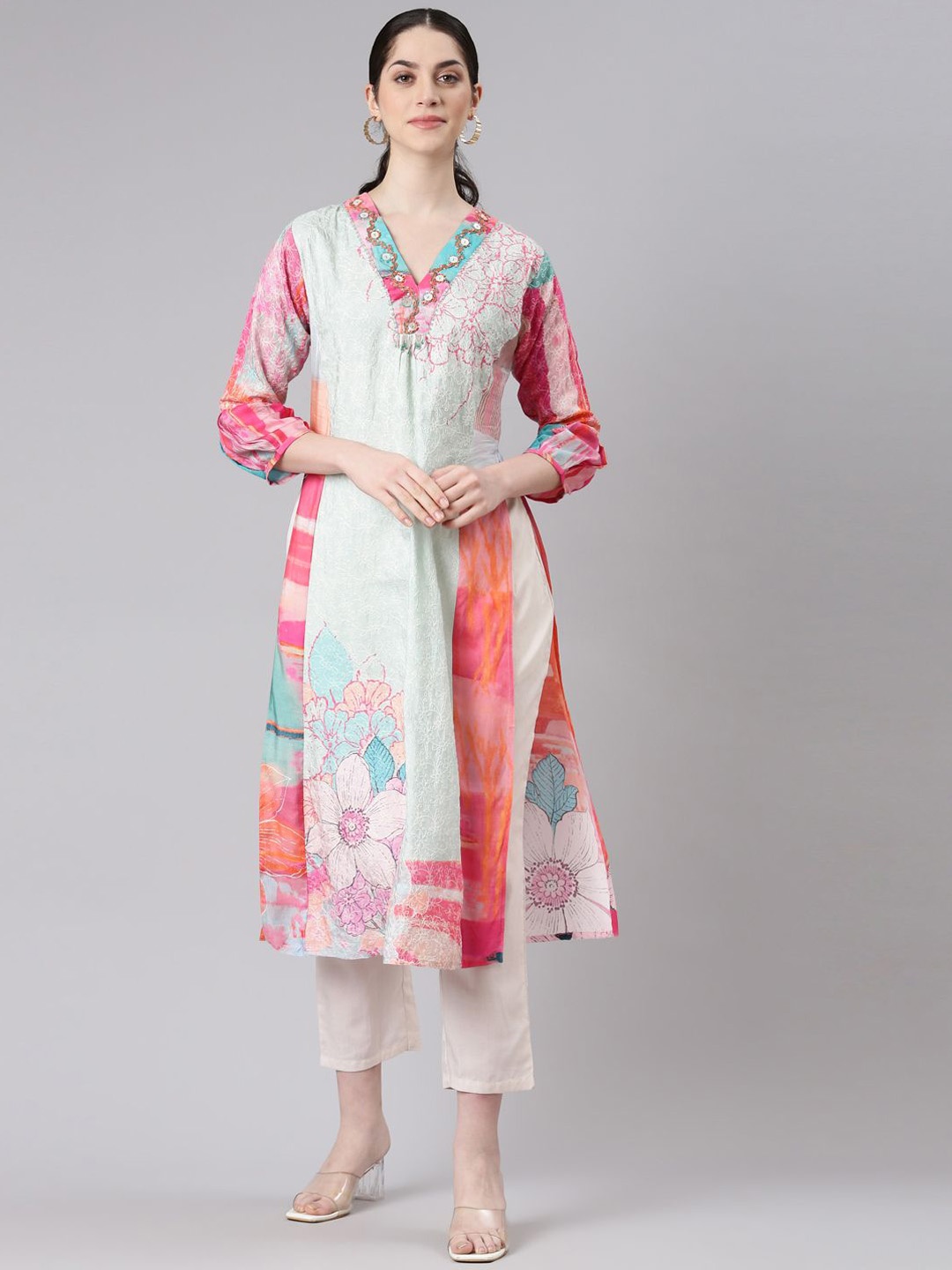 

Neerus Floral Printed Straight Kurta with Trousers, White