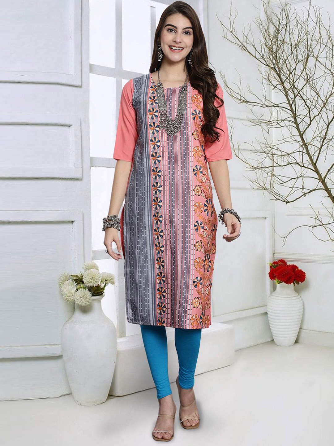

7Threads Geometric Printed Round Neck Straight Kurta, Pink