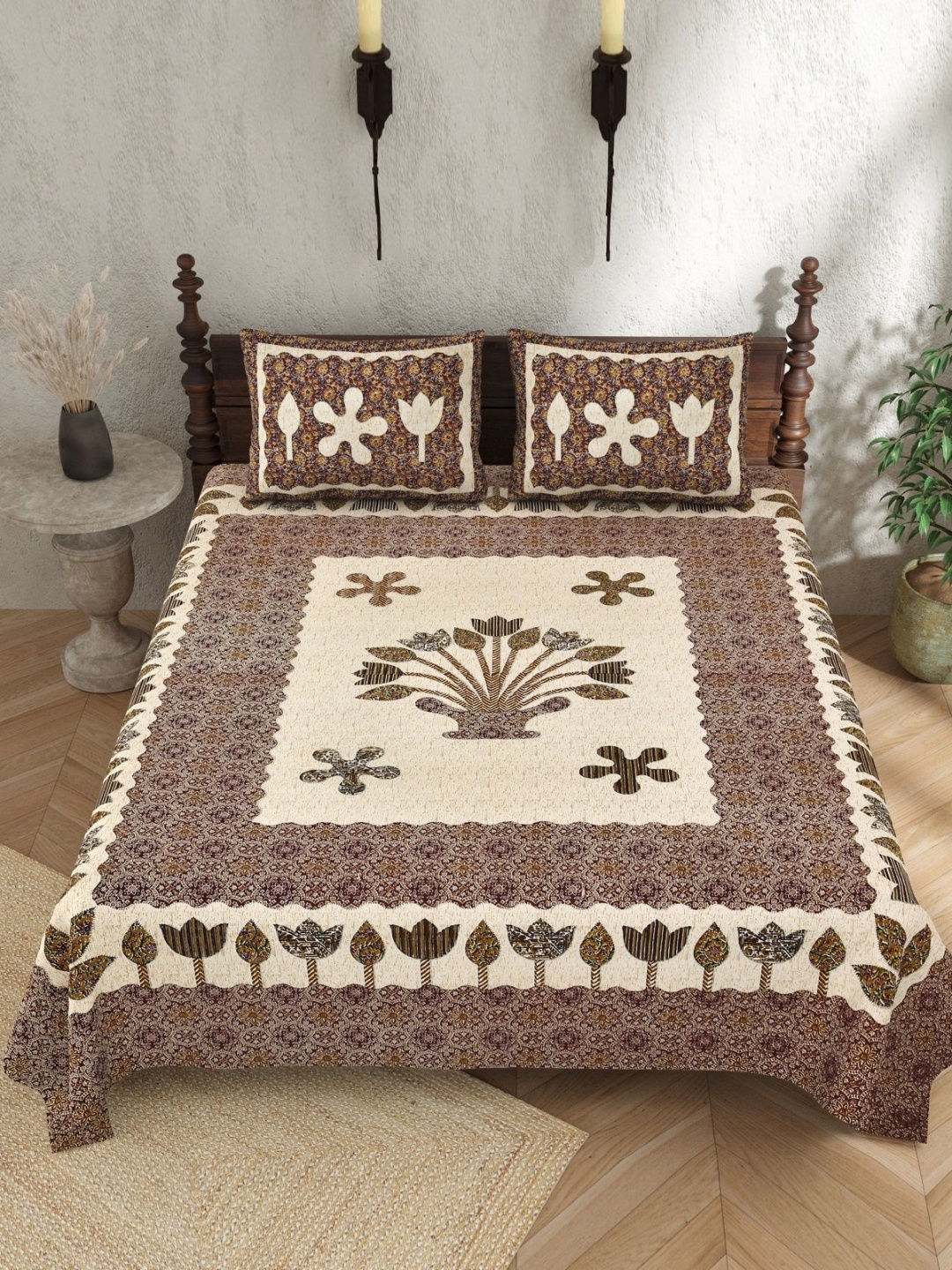 

Texstylers Maroon Floral 140 TC Queen Bedsheet with 2 Pillow Covers
