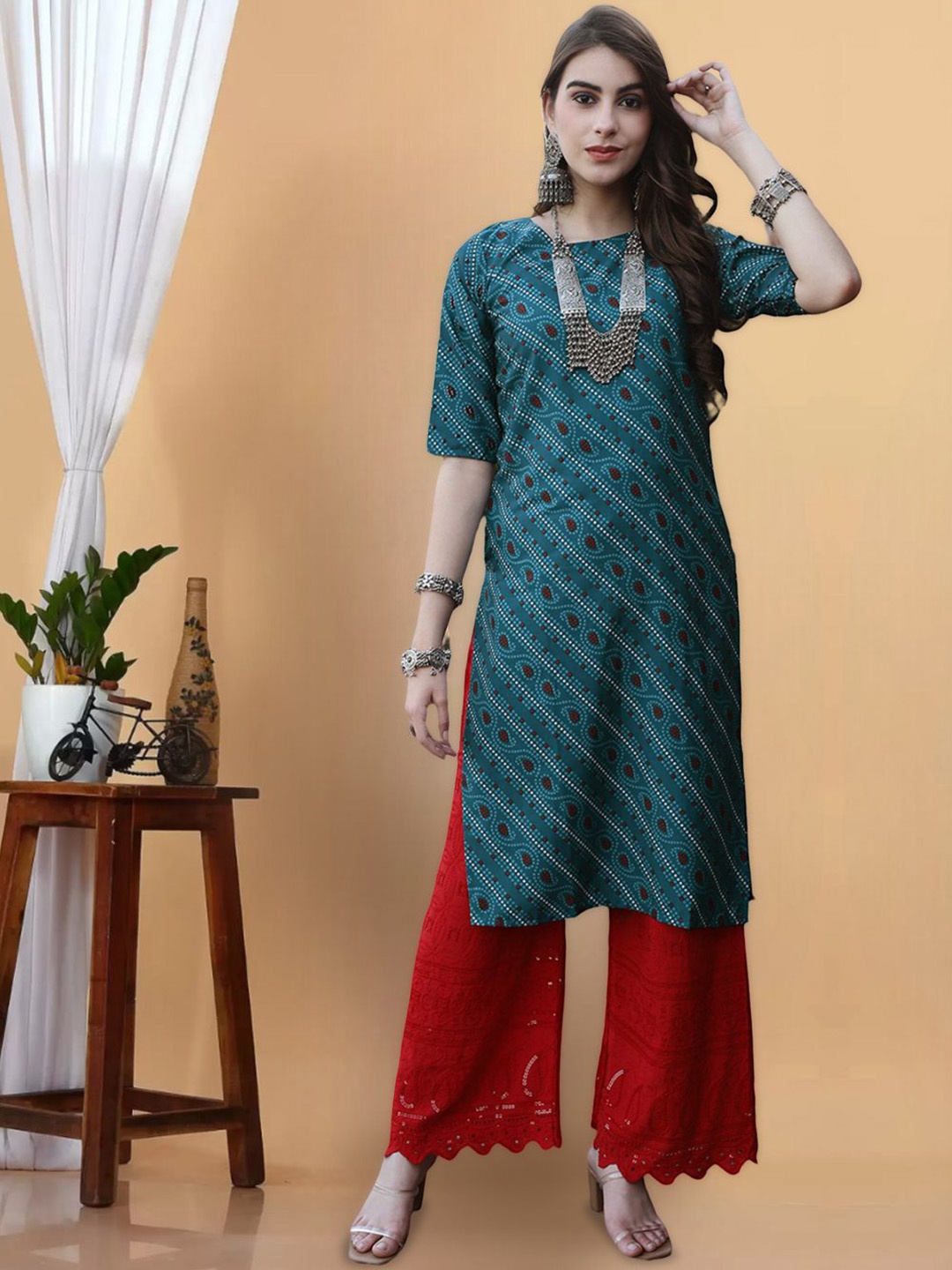 

7Threads Bandhani Printed Round Neck Straight Kurta, Green