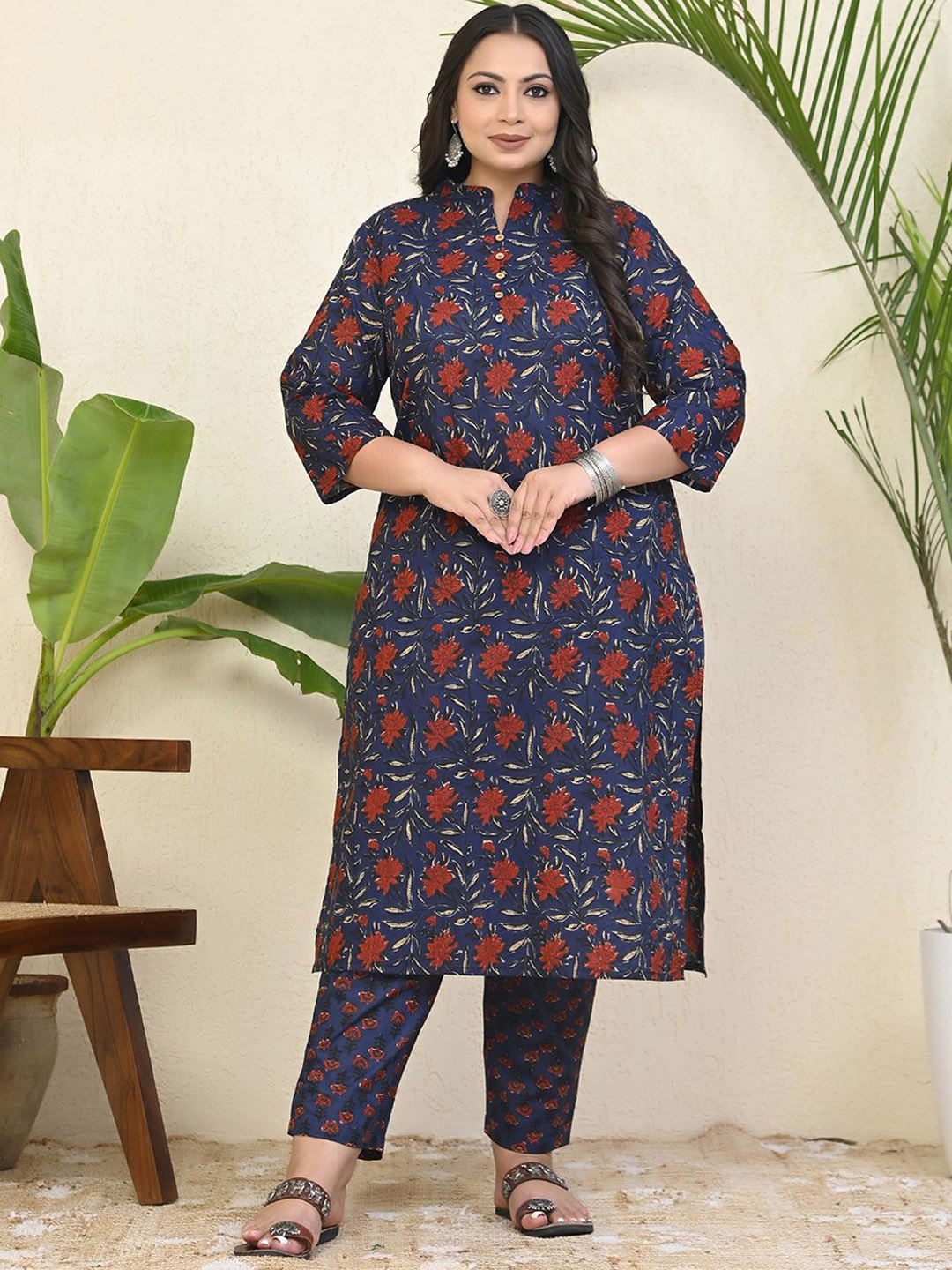 

Aspriya Plus Size Floral Printed Mandarin Collar Pure Cotton Straight Kurta with Trousers, Navy blue