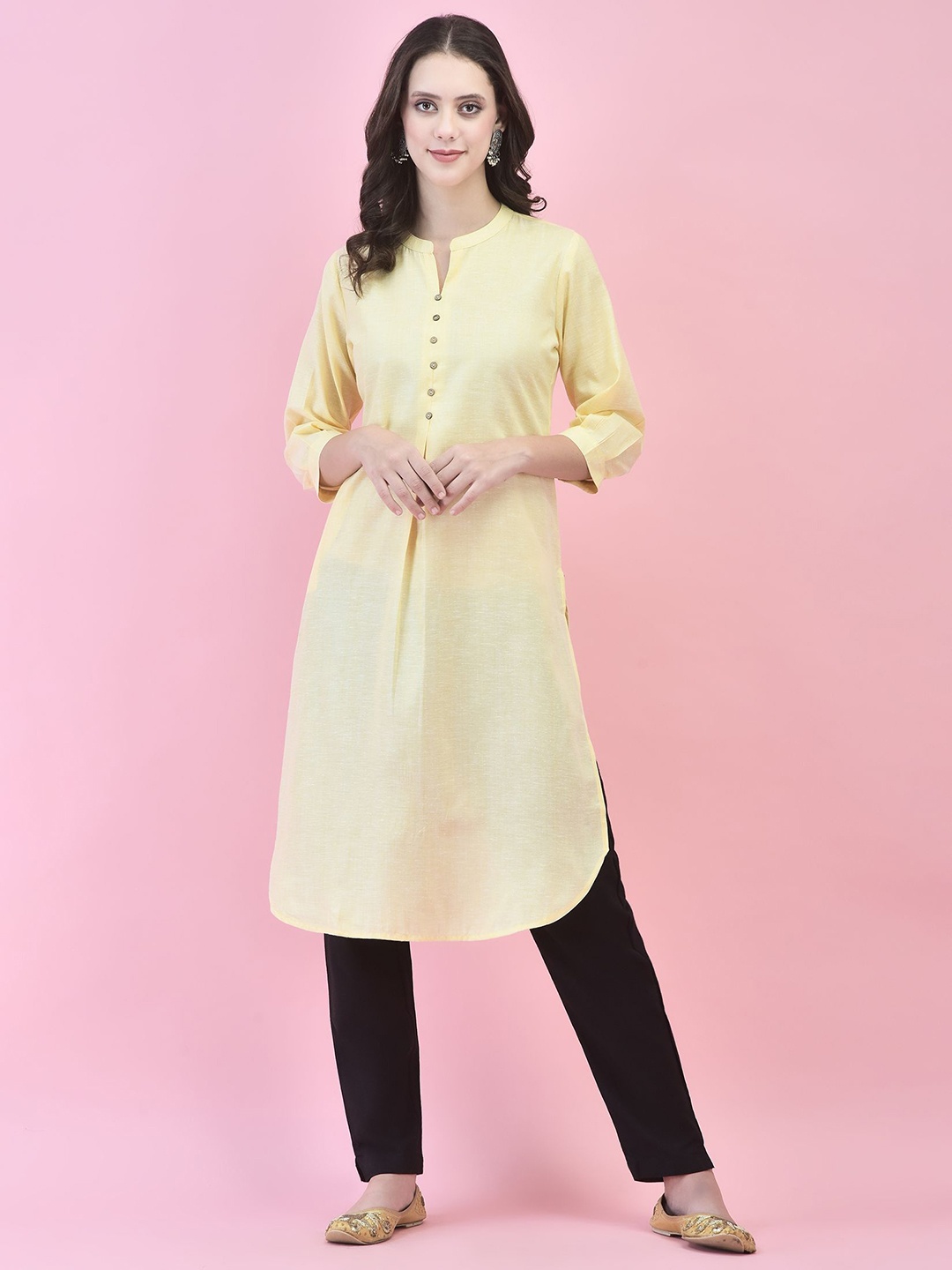 

Shree Yellow Mandarin Collar Three-Quarter Sleeves Straight Kurta