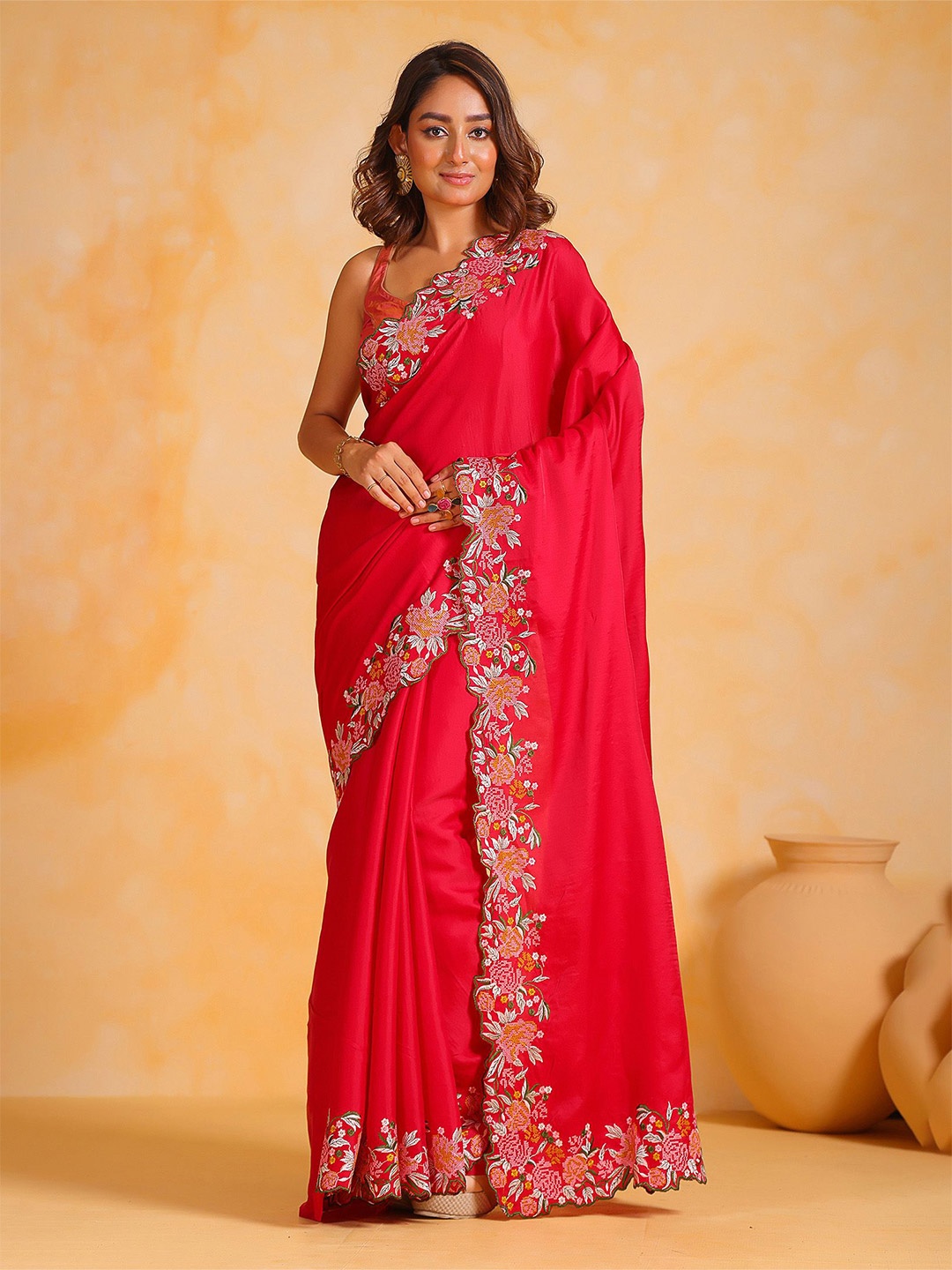 

elora Embroidered Silk Blend Saree, Red