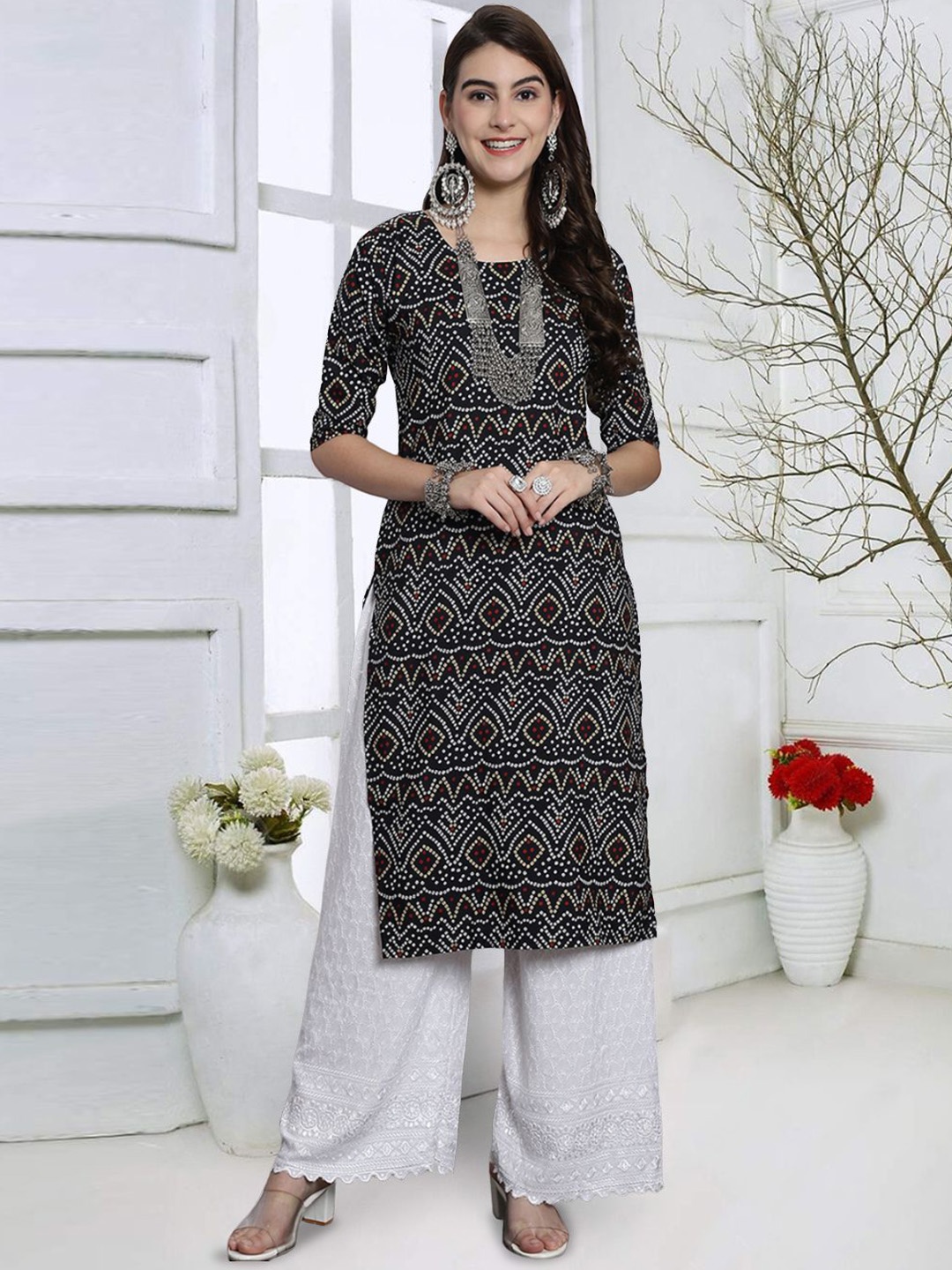 

7Threads Ethnic Motifs Printed Round Neck Straight Kurta, Black