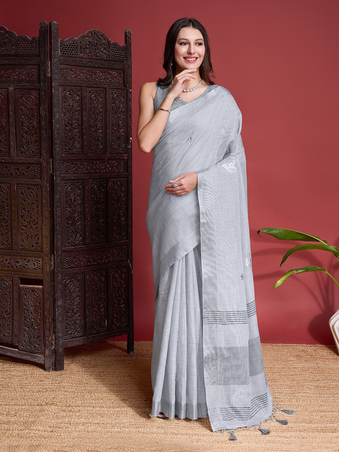 

Ishin Embellished Embroidered Saree with blouse piece, Grey