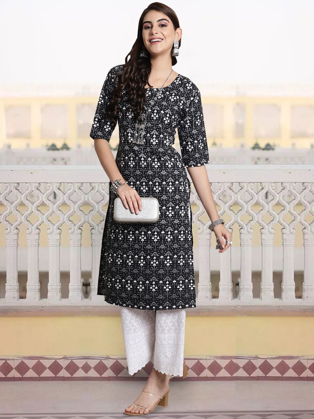 

7Threads Ethnic Motifs Printed Round Neck Crepe Straight Kurta, Black