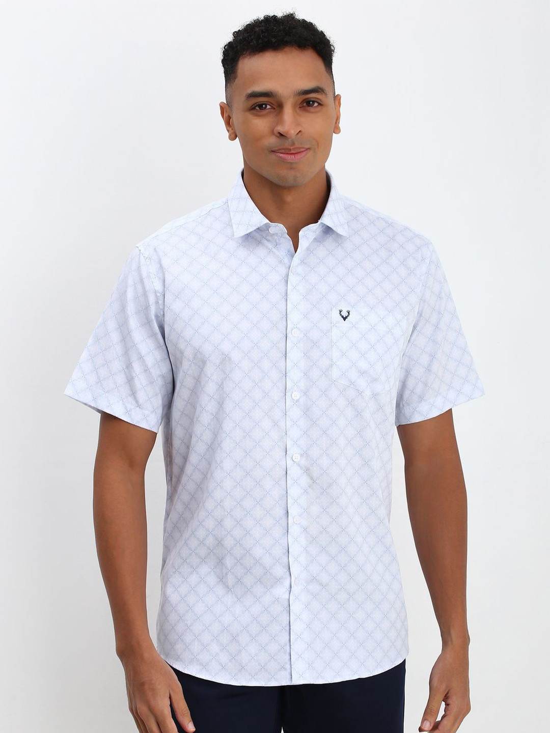 

Allen Solly Men Spread Collar Geometric Printed Cotton Slim Fit Casual Shirt, White