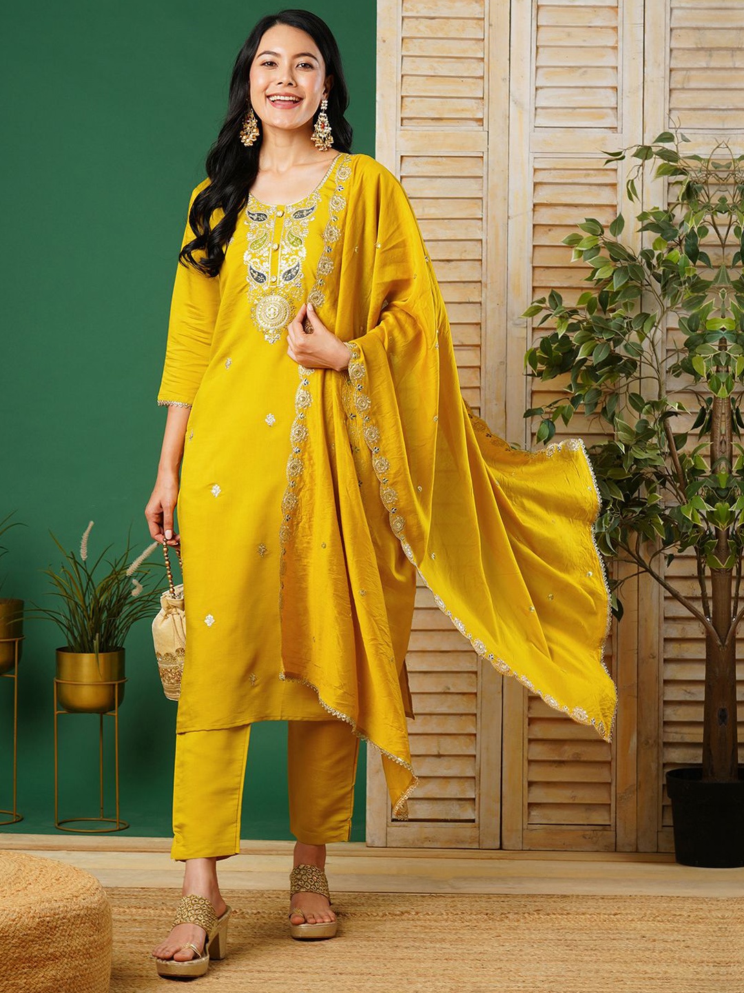 

CARTYSHOP Floral Embroidered Regular Zari Straight Kurta with Salwar & Dupatta, Mustard