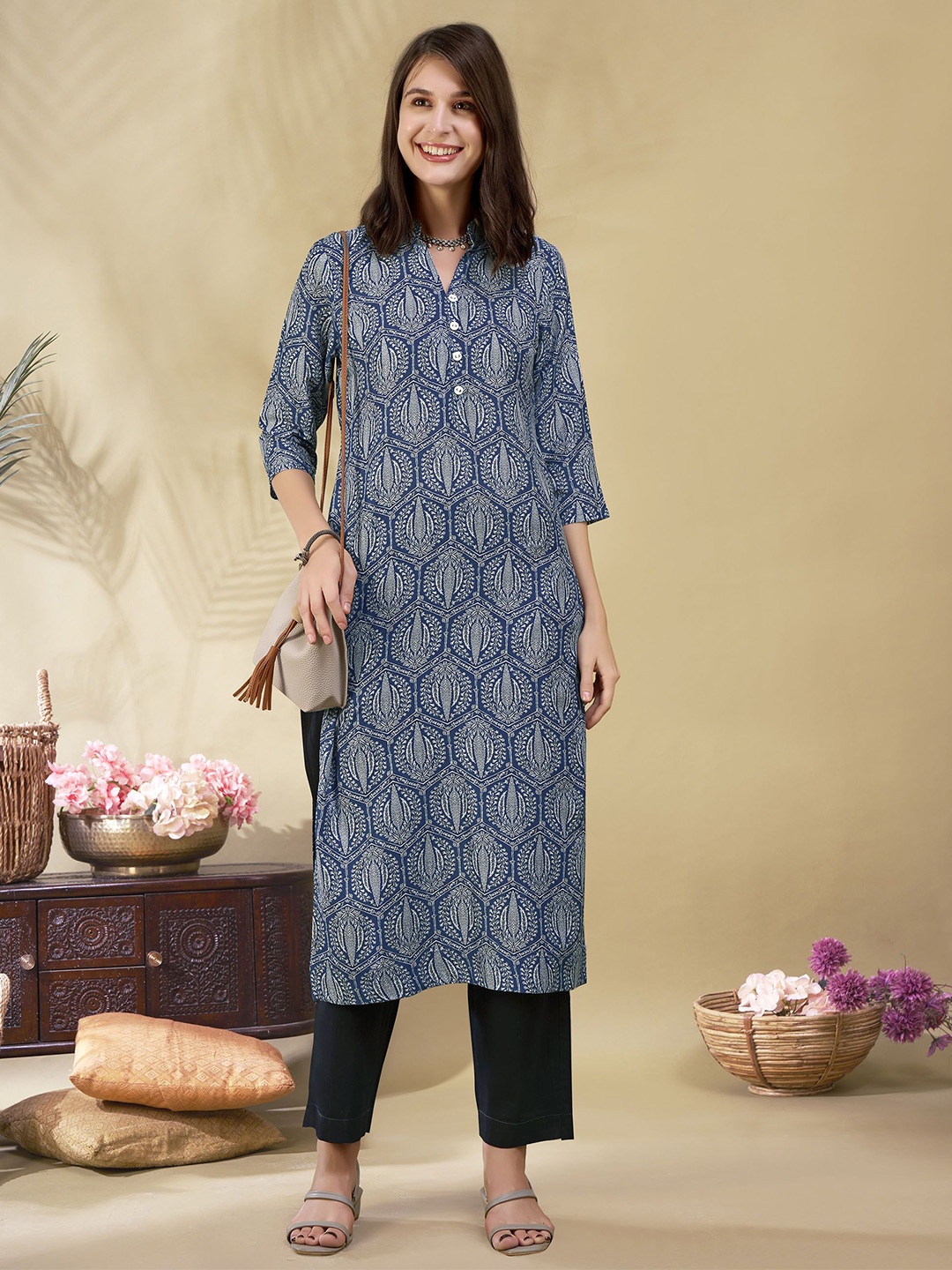 

Anouk Rustic Ethnic Motifs Printed Straight Kurta, Navy blue