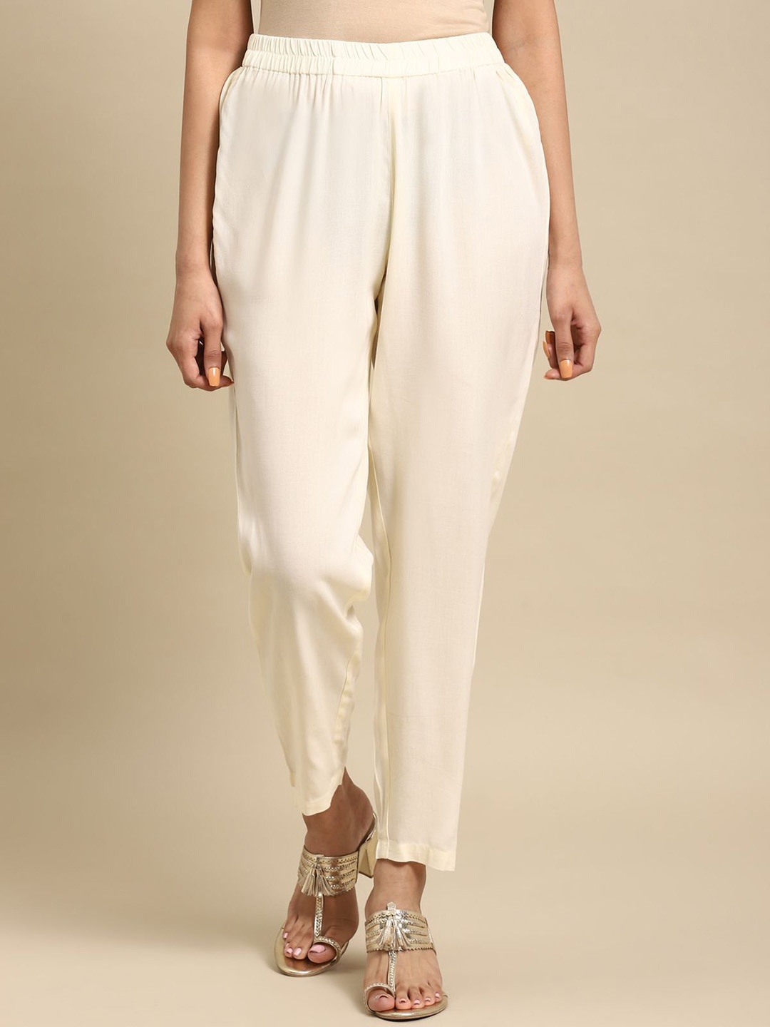 

Rangita Women Relaxed Straight Leg Pleated Trousers, White