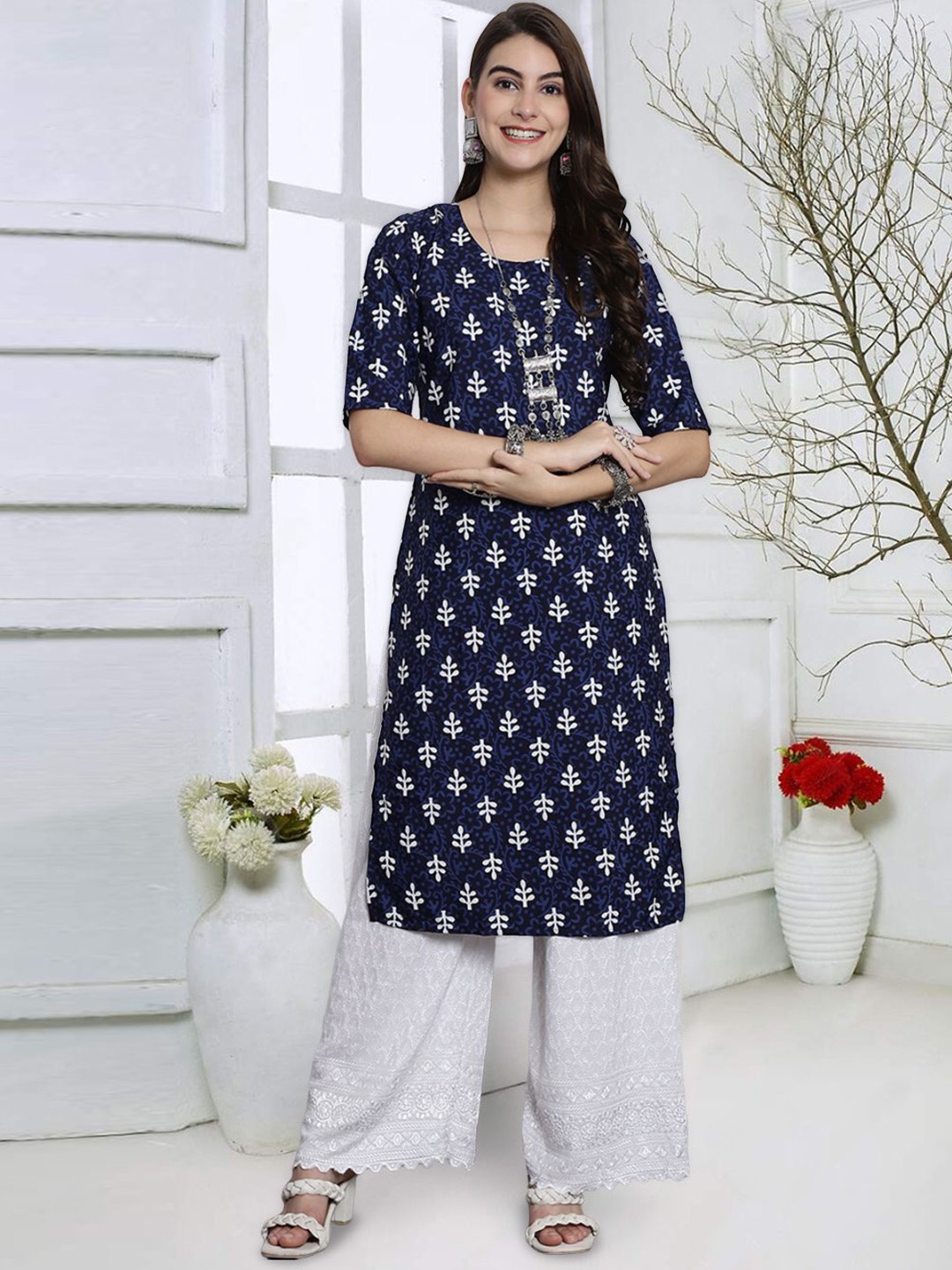 

7Threads Floral Printed Round Neck Crepe Straight Kutra, Black