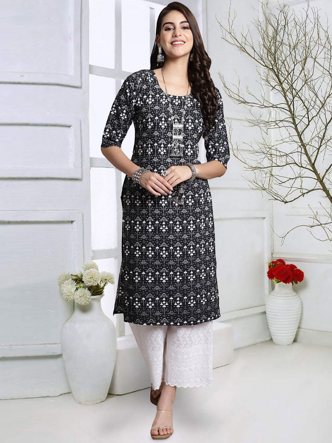 

7Threads Geometric Printed Round Neck Straight Kurta, Black