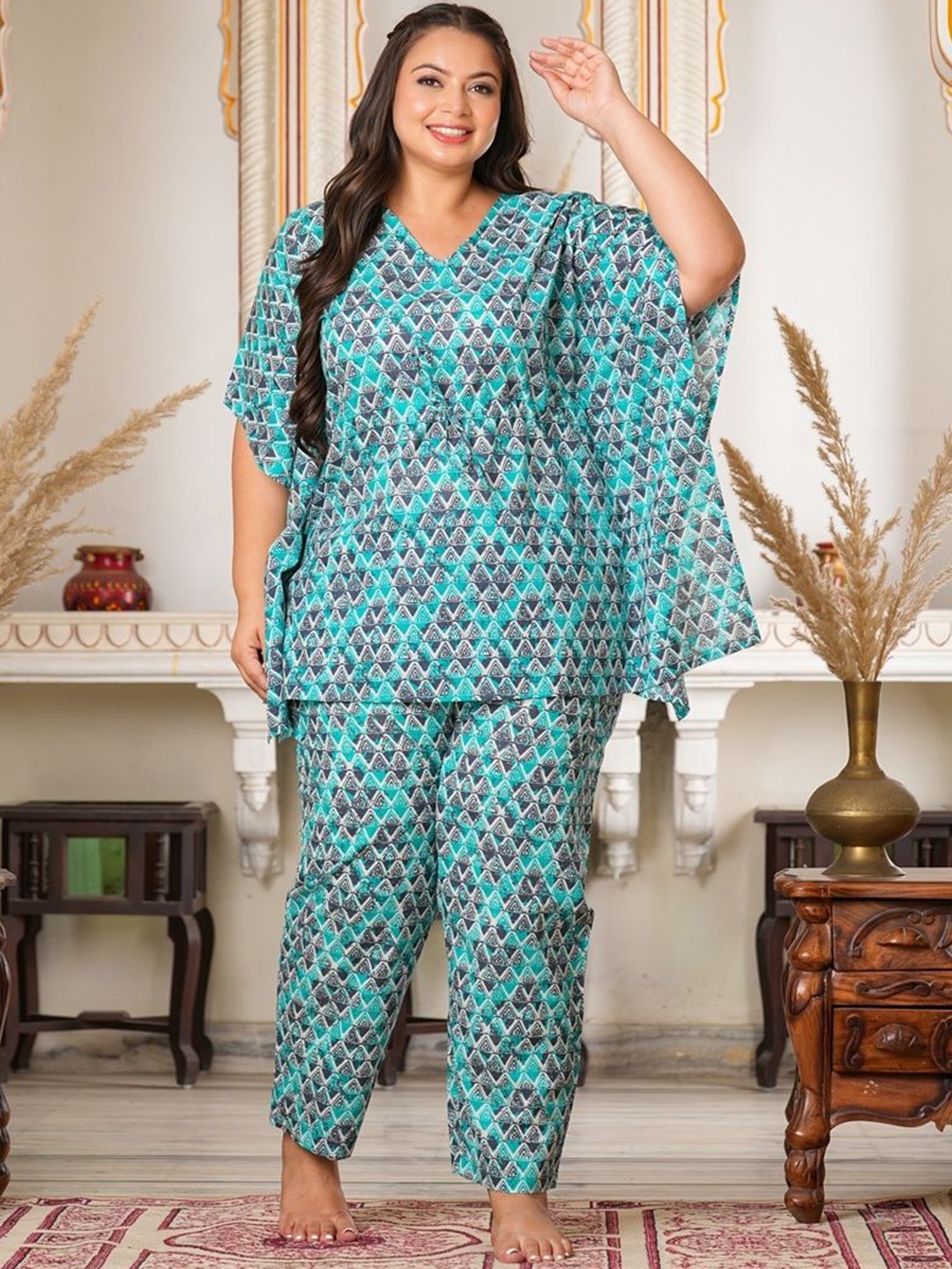 

YASH GALLERY Women Geometric Printed Pure Cotton Night suit, Green