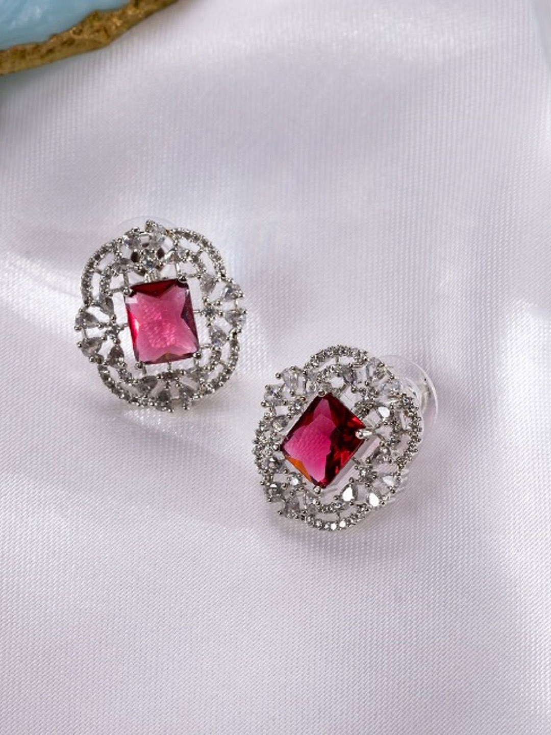 

PUTSTYLE Trendy Vintage Silver-Plated Square American Diamond Studded Studs Earrings