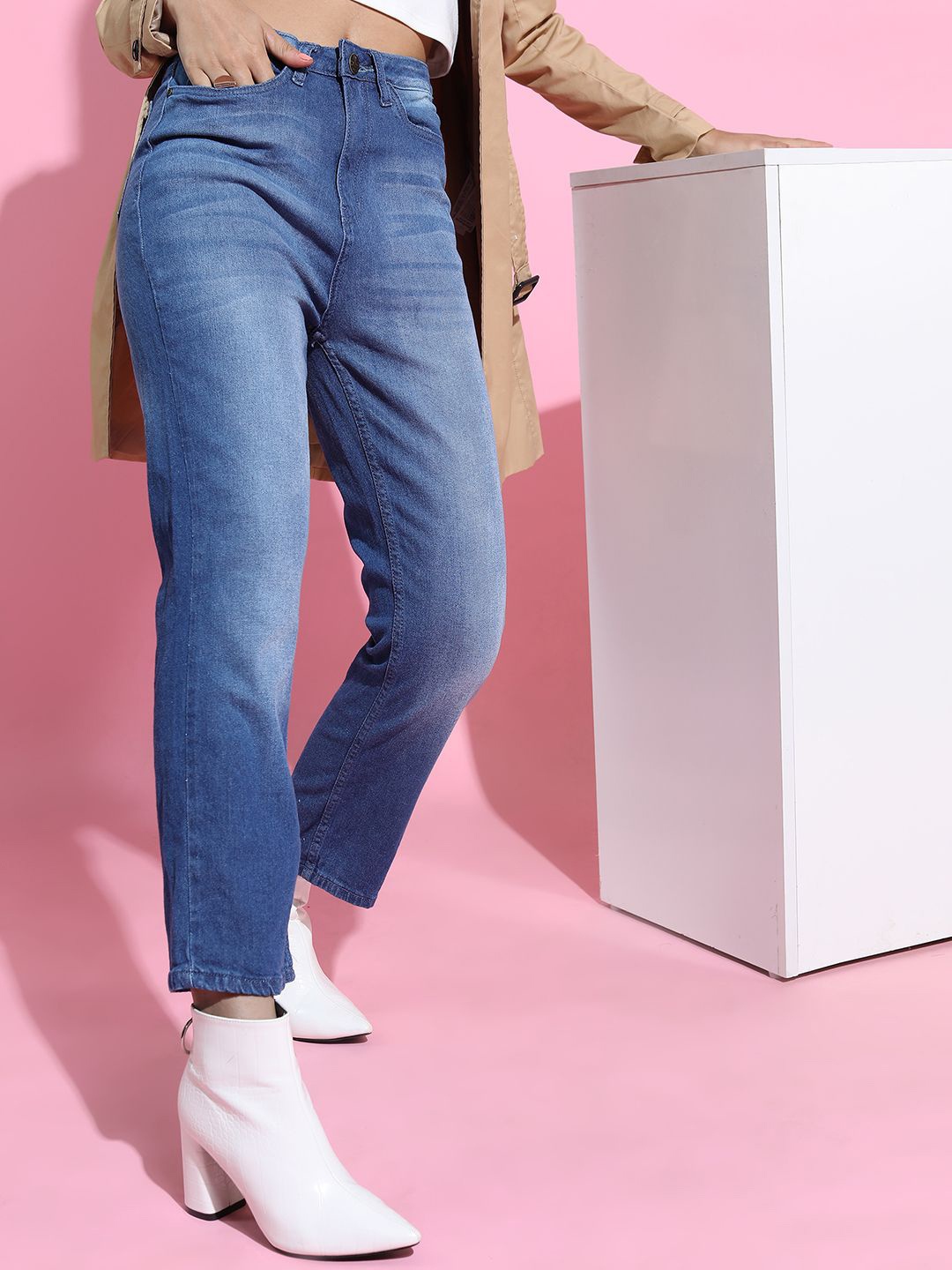 

Tokyo Talkies Women Flared Heavy Fade Jeans, Blue