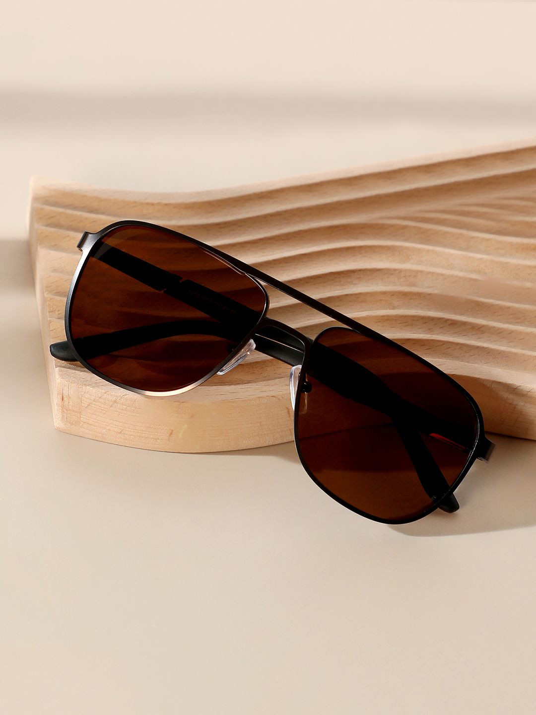 

HAUTE SAUCE by Campus Sutra Women Aviator Sunglasses with Polarised Lens, Brown