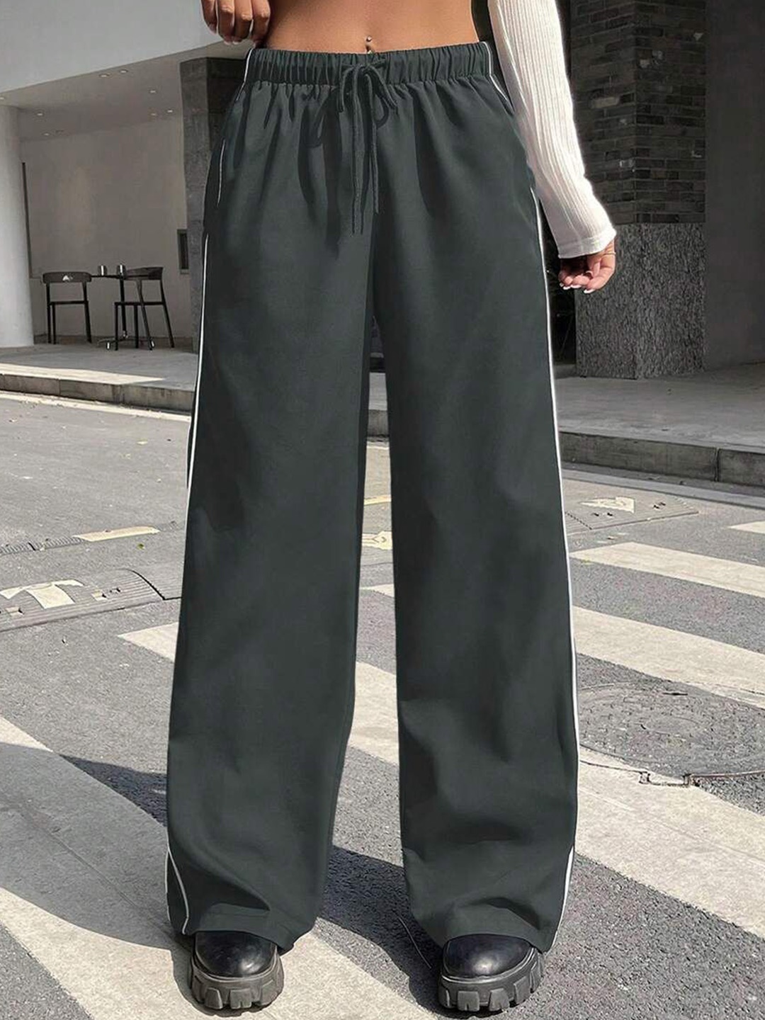 

Stylecast X Slyck Women Solid Loose Fit Track Pant, Grey
