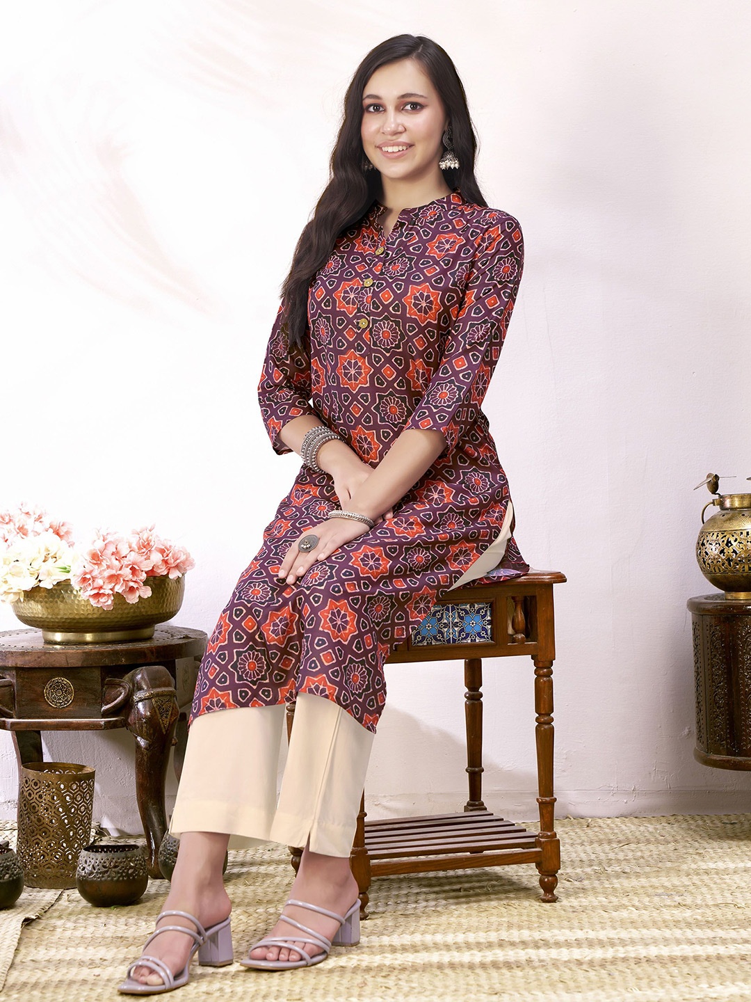 

Anouk Rustic Ethnic Motifs Printed Straight Kurta, Maroon