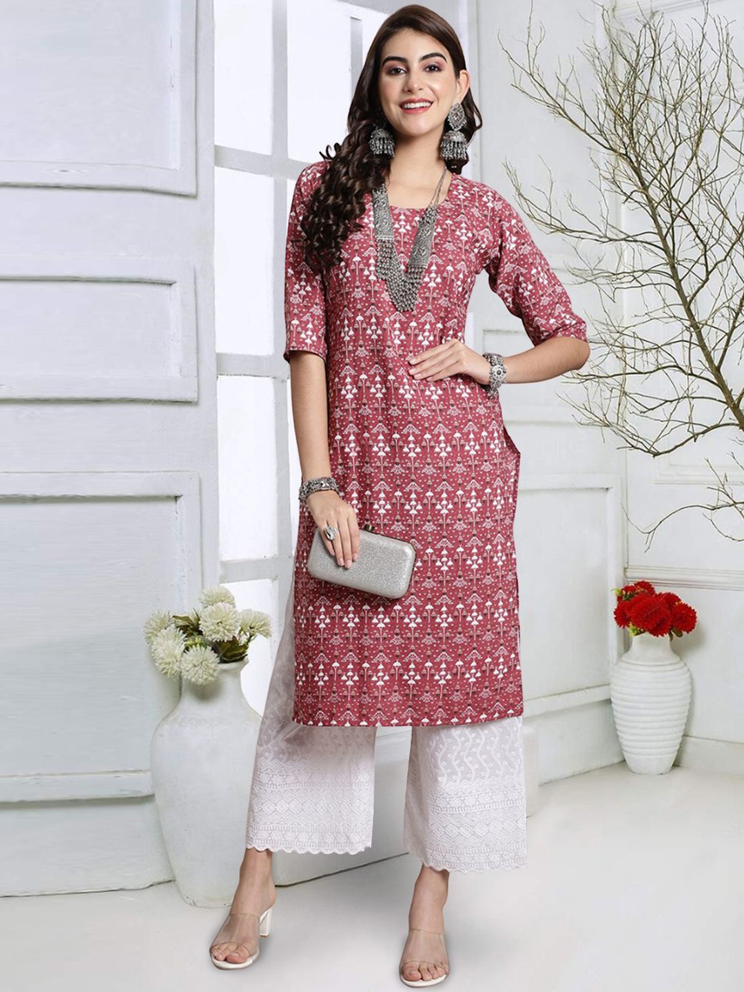 

7Threads Geometric Printed Round Neck Straight Kurta, Red