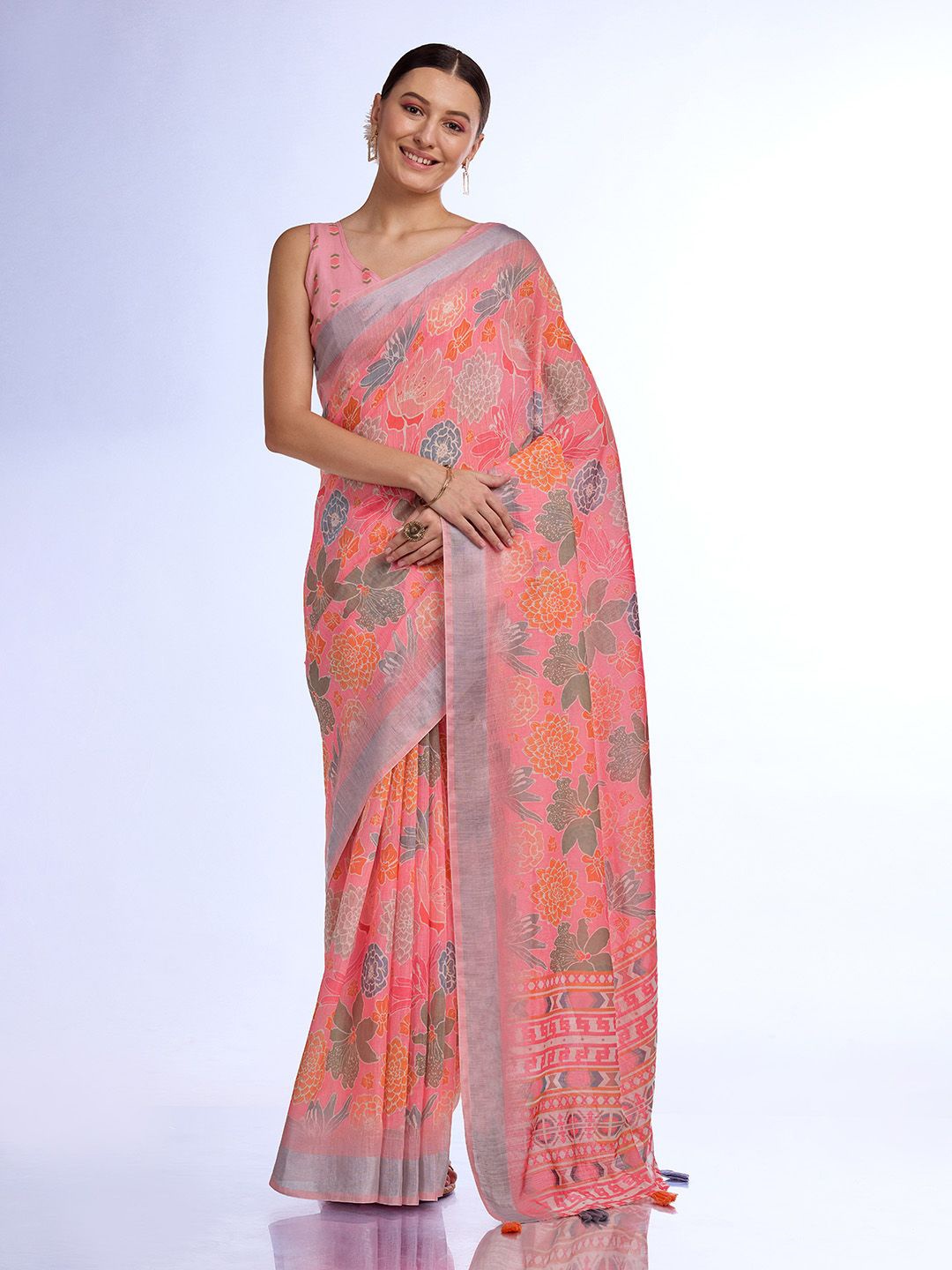 

Ishin Floral Zari Printed Saree, Peach