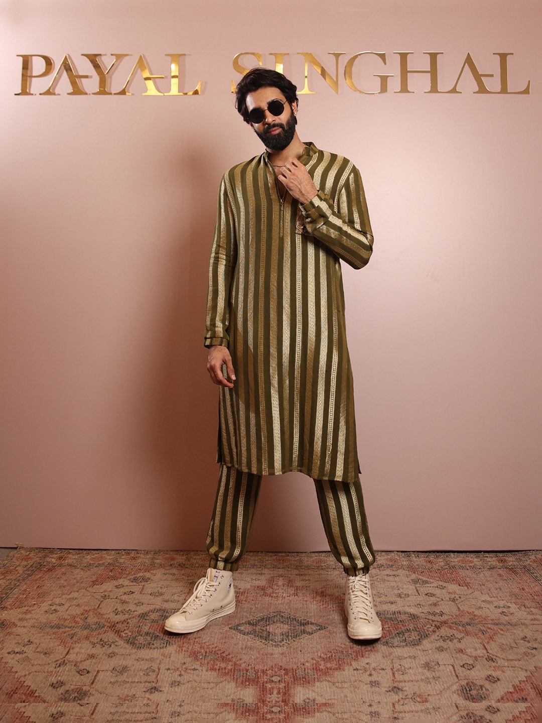 

PS MEN BY PAYAL SINGHAL Striped Chanderi Silk Kurta With Jogger, Olive