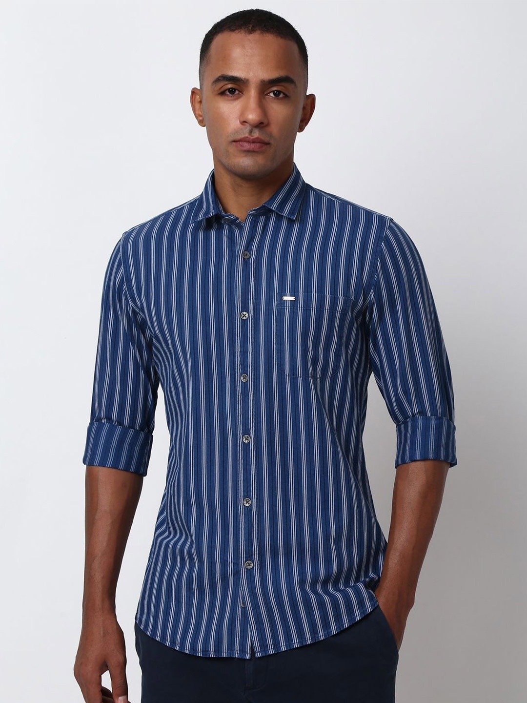 

Peter England Men Spread Collar Striped Cotton Slim Fit Casual Shirt, Navy blue