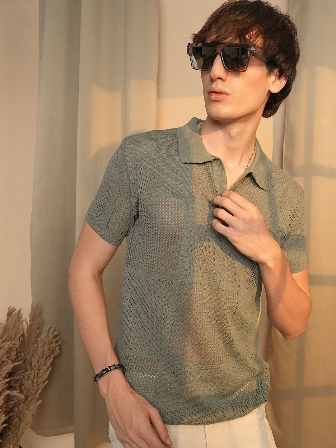 

Campus Sutra Men Polo Collar Pockets T-shirt, Green