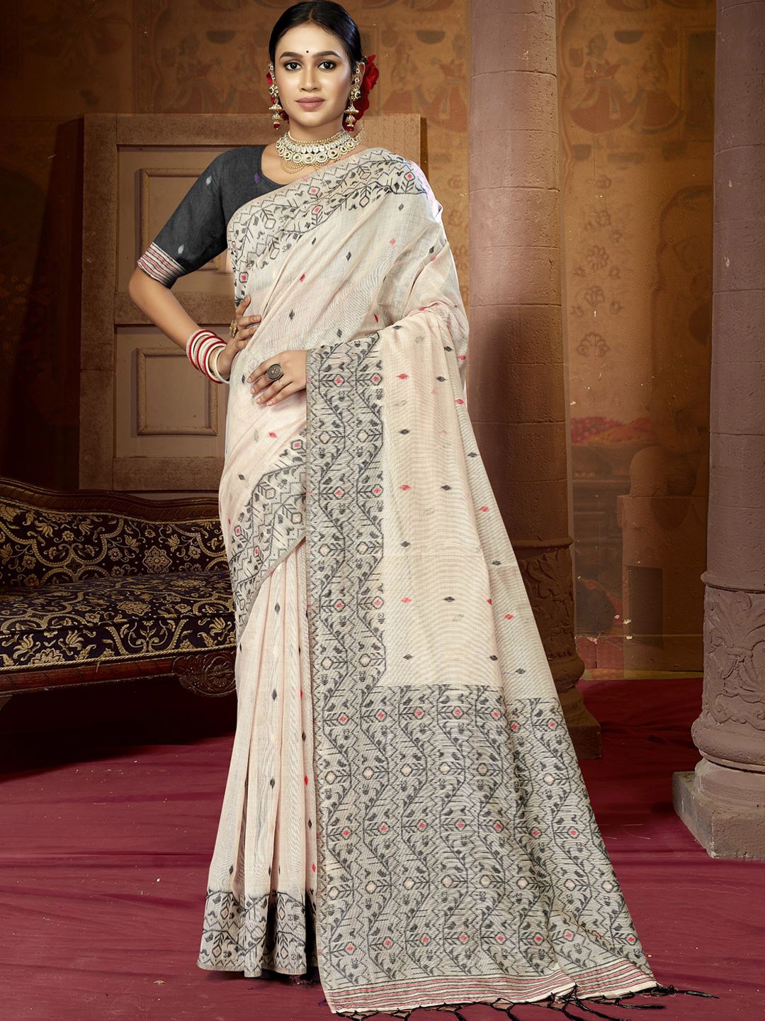 

Exclusiva Woven Design Saree, Cream