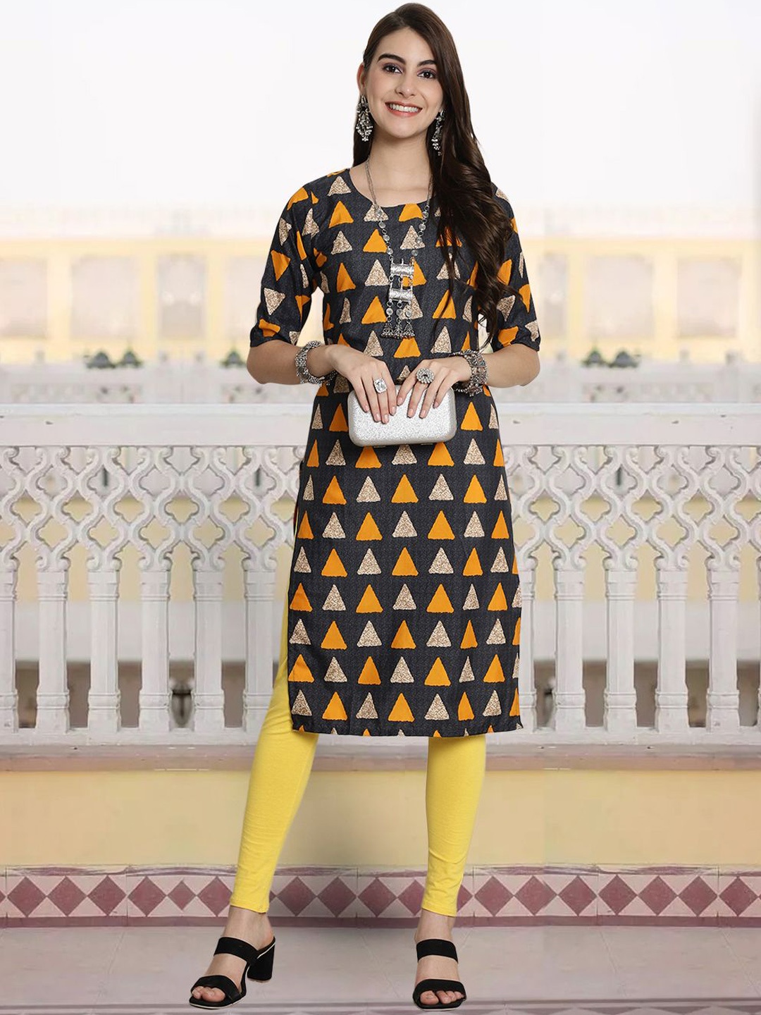 

7Threads Geometric Printed Round Neck Straight Kurta, Black