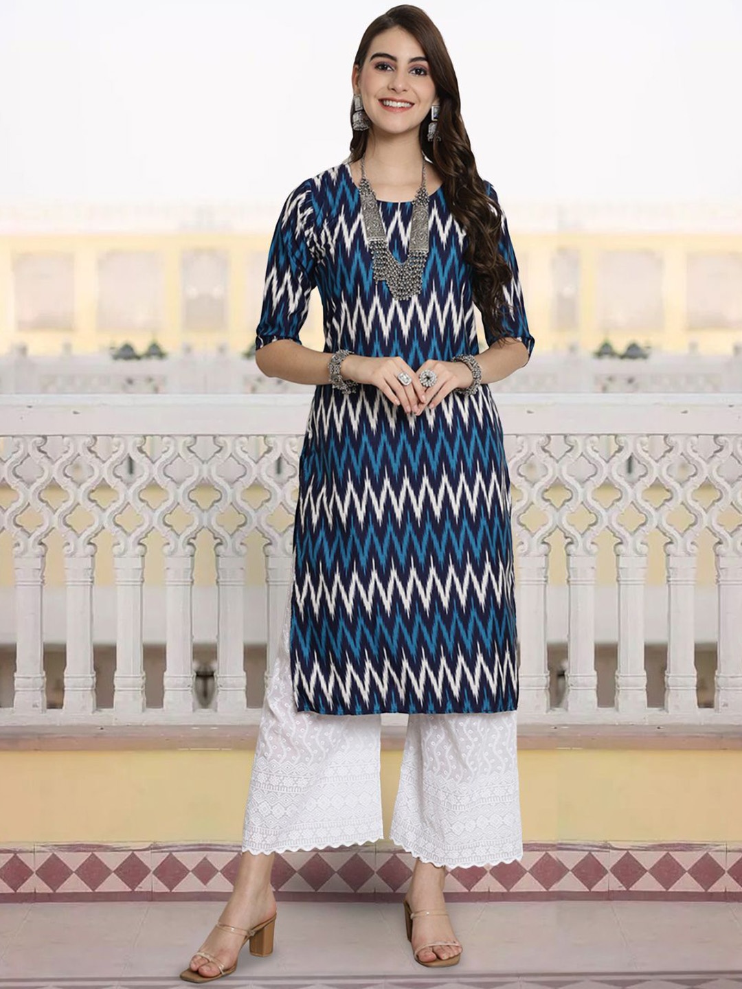 

7Threads Chevron Printed Round Neck Crepe Straight Kurta, Blue