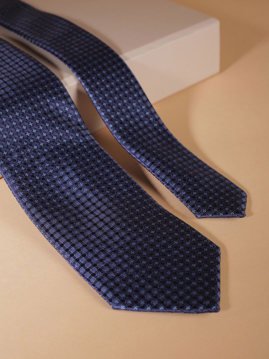 

Allen Solly Men Woven Design Broad Tie, Navy blue