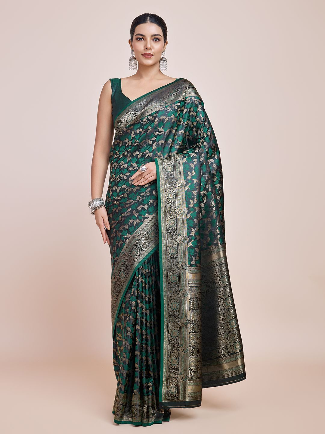 

MONJOLIKA FASHION Woven Design Zari Banarasi Saree, Green
