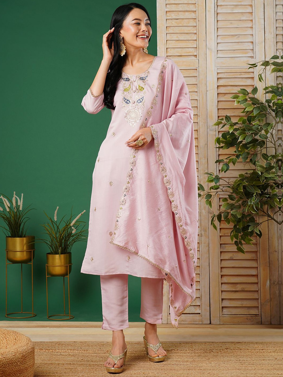 

CARTYSHOP Plus Size Floral Embroidered Regular Zari Straight Kurta with Salwar & Dupatta, Pink