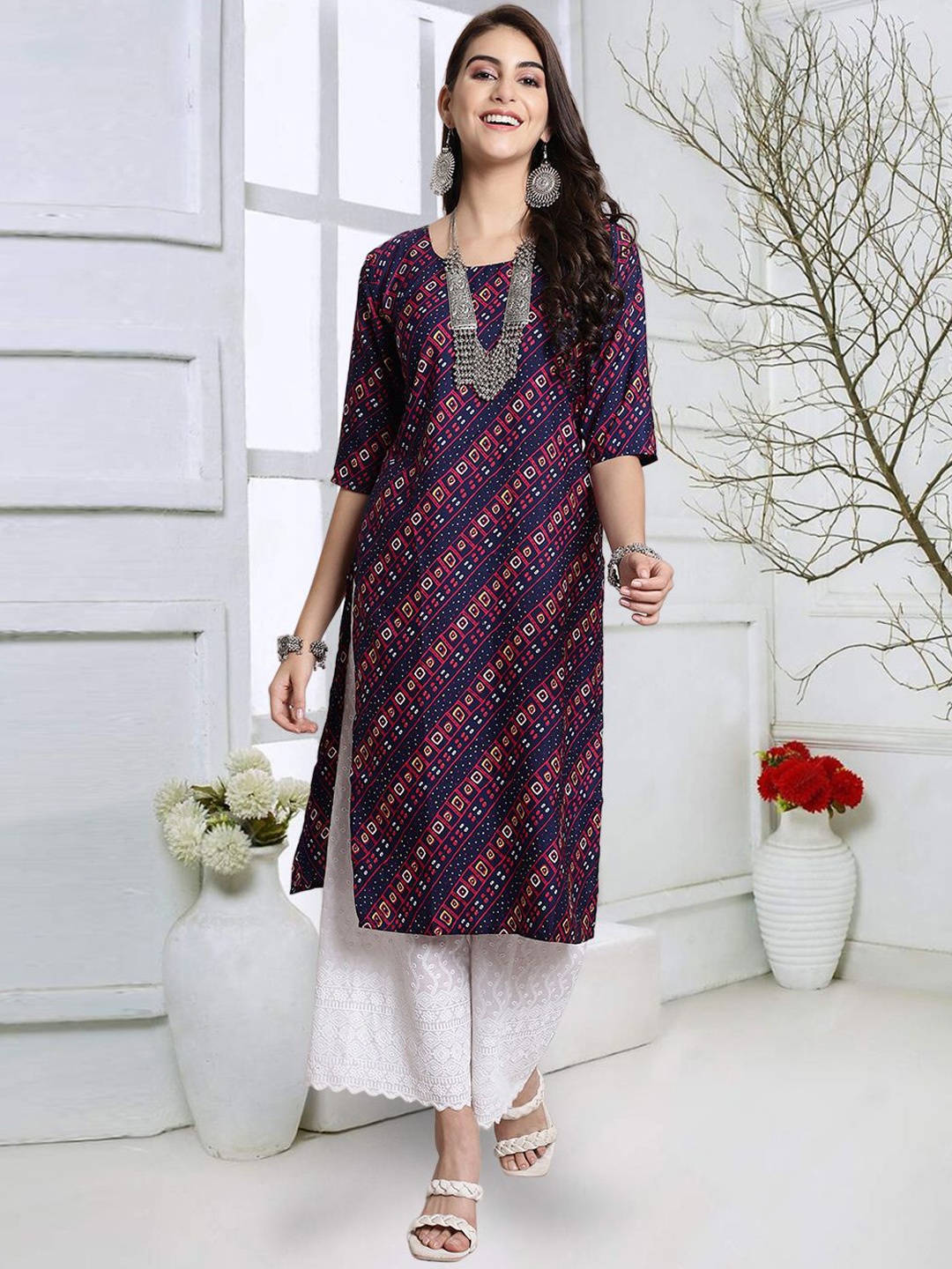 

7Threads Geometric Printed Round Neck Straight Kurta, Navy blue