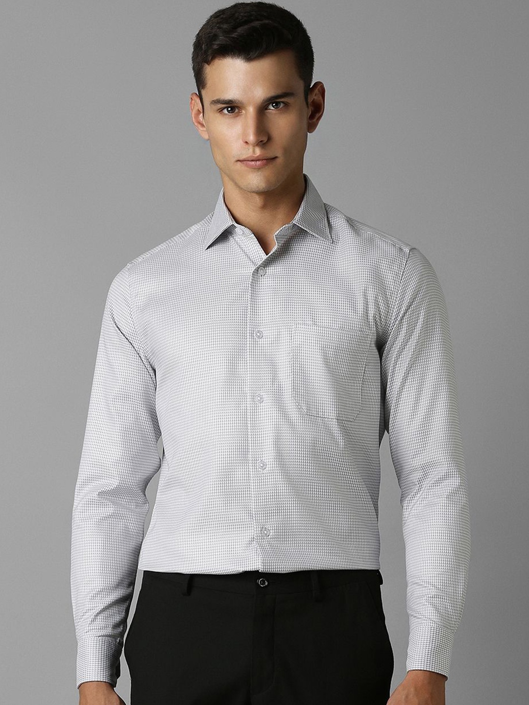 

Louis Philippe Men Classic Spread Collar Geometric Printed Cotton Formal Shirt, Grey
