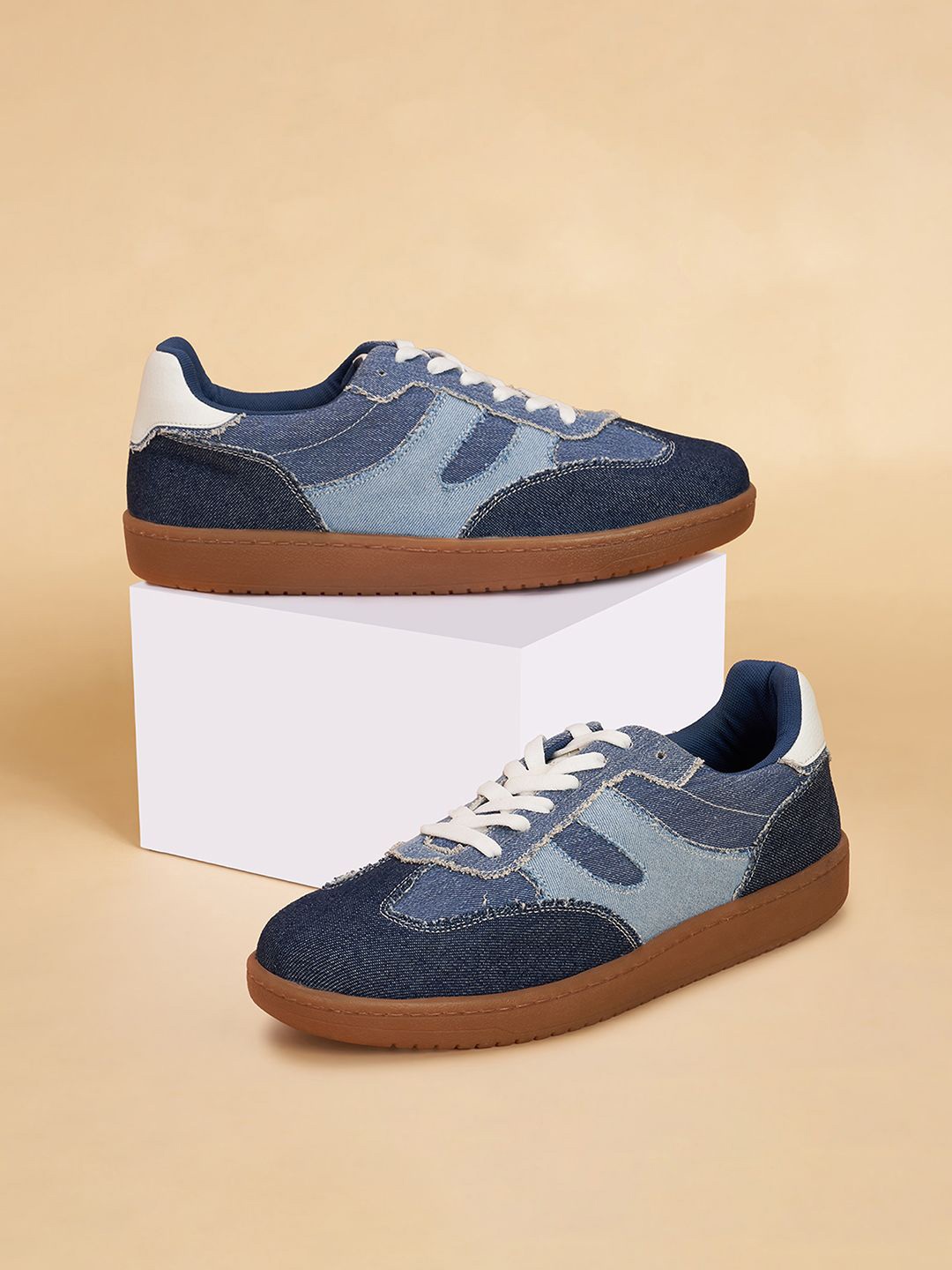 

Ajile by Pantaloons Men Colourblocked Sneakers, Navy blue