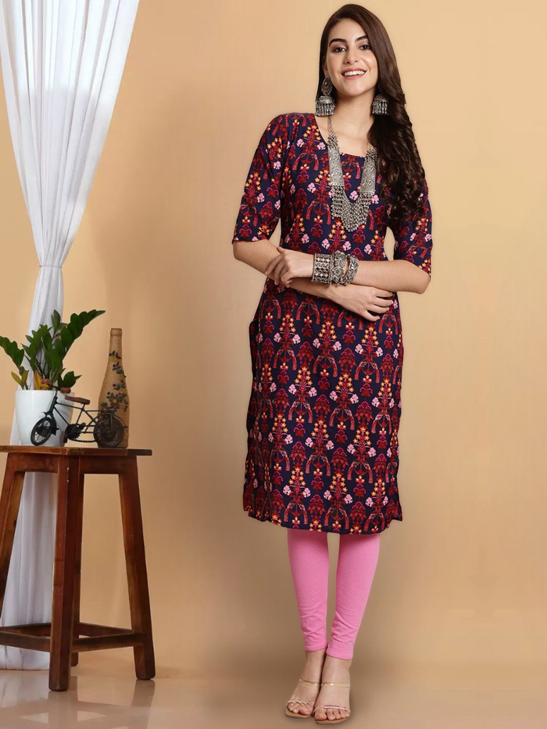 

7Threads Floral Printed Round Neck Crepe Straight Kurta, Navy blue